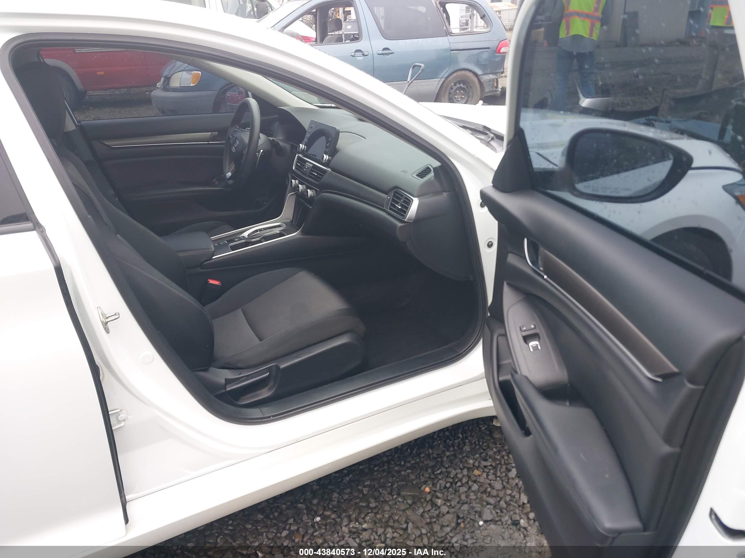 HONDA ACCORD image 5