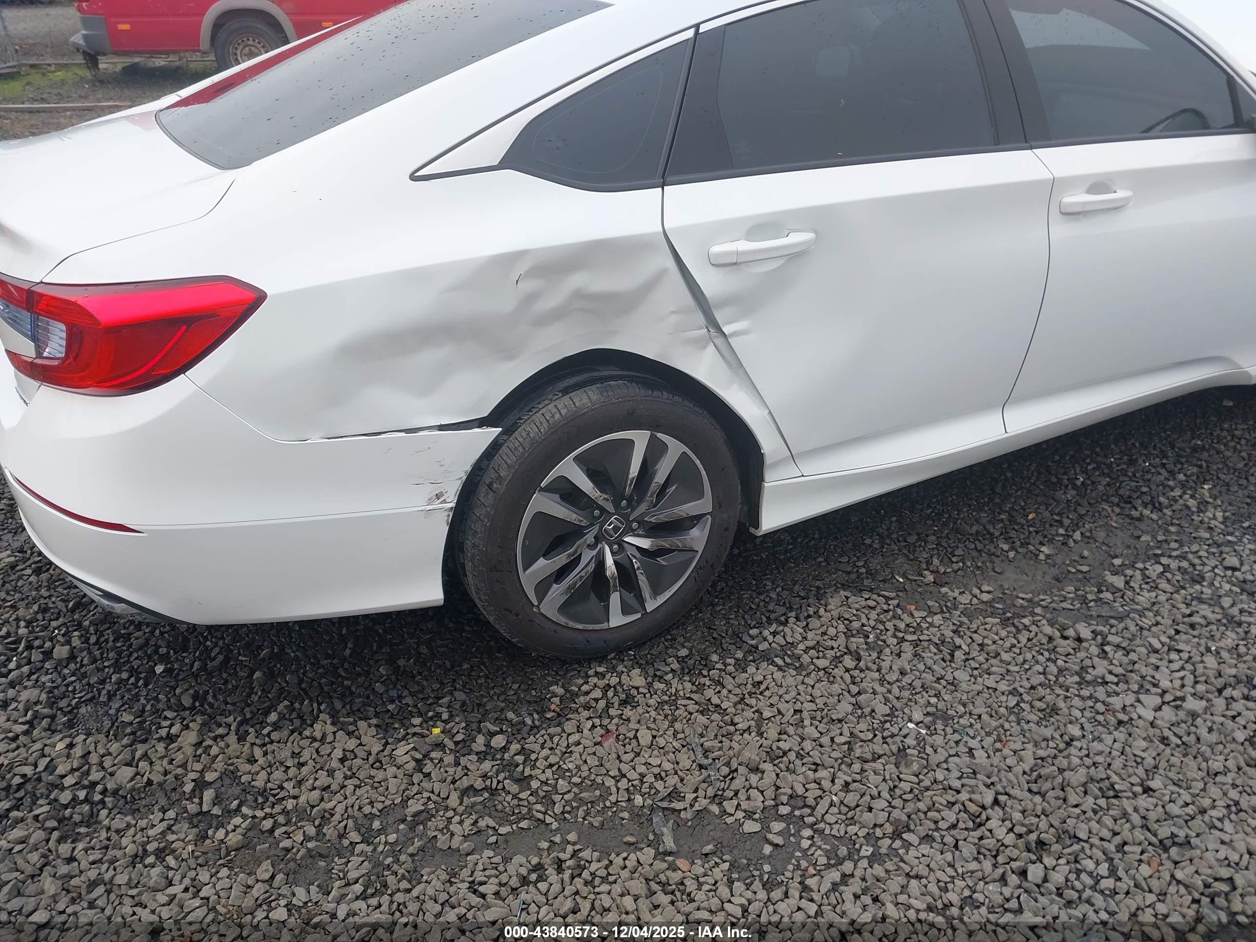 HONDA ACCORD image 6