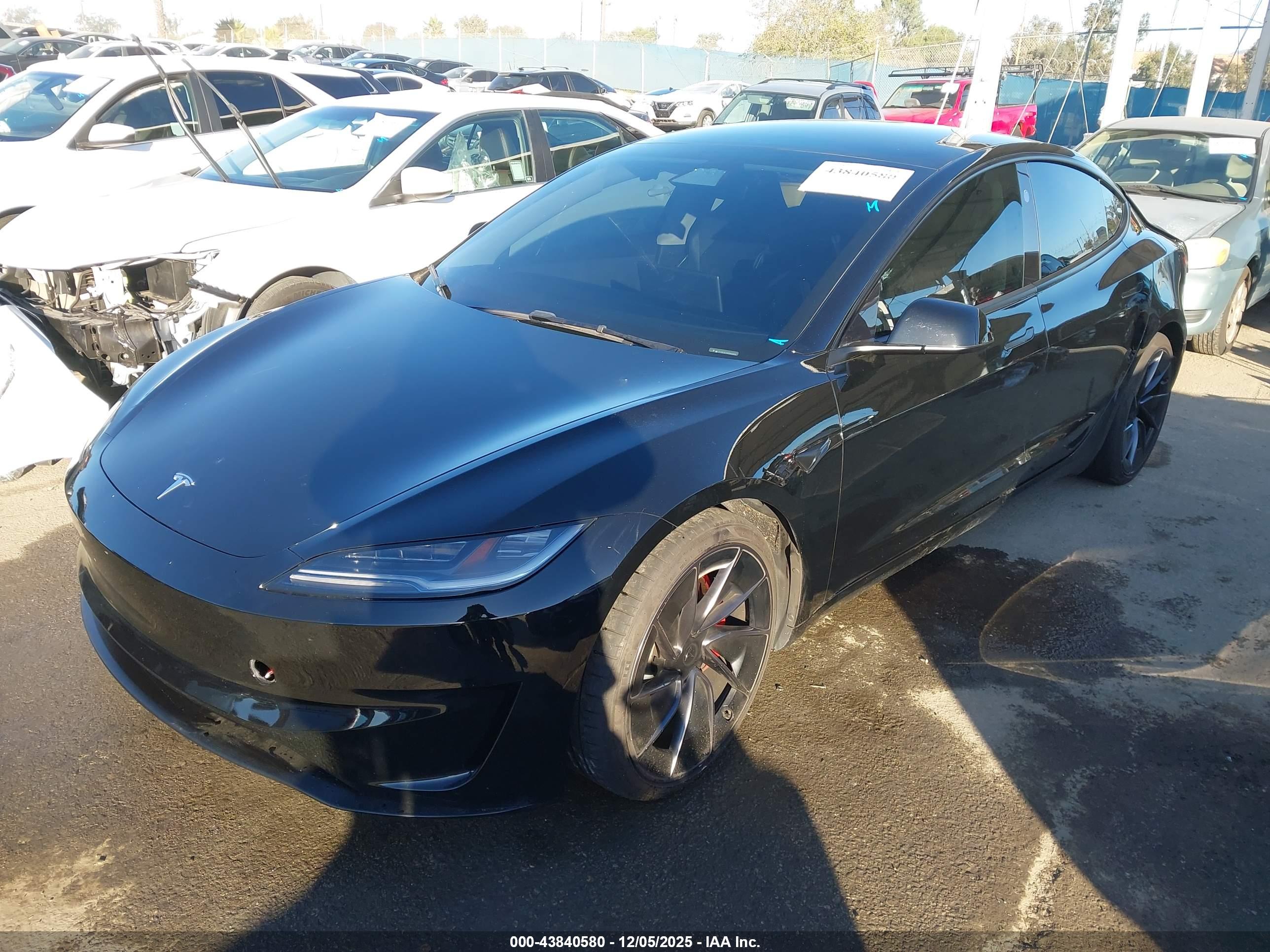 TESLA MODEL image 2