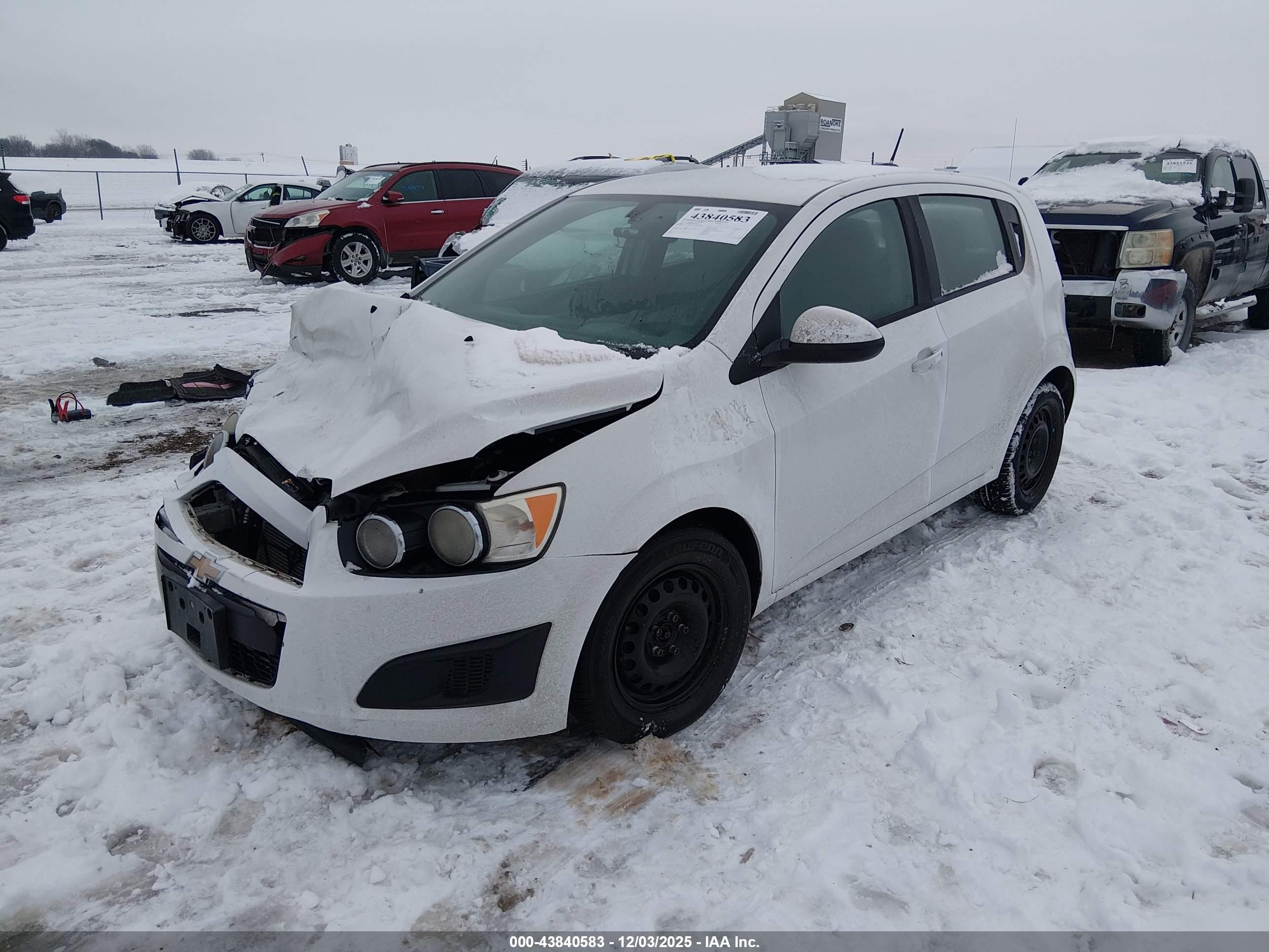 CHEVROLET SONIC image 2