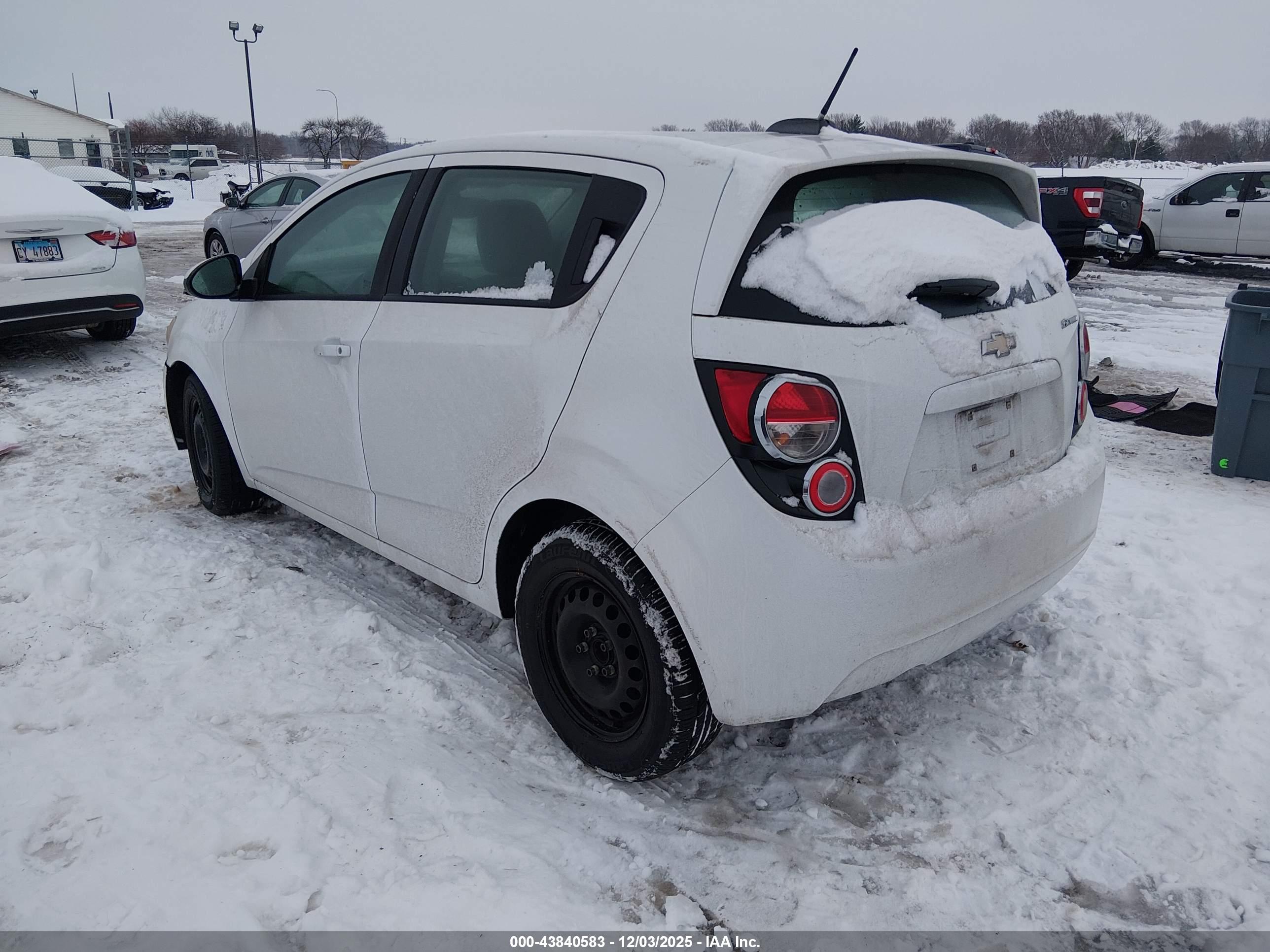 CHEVROLET SONIC image 3