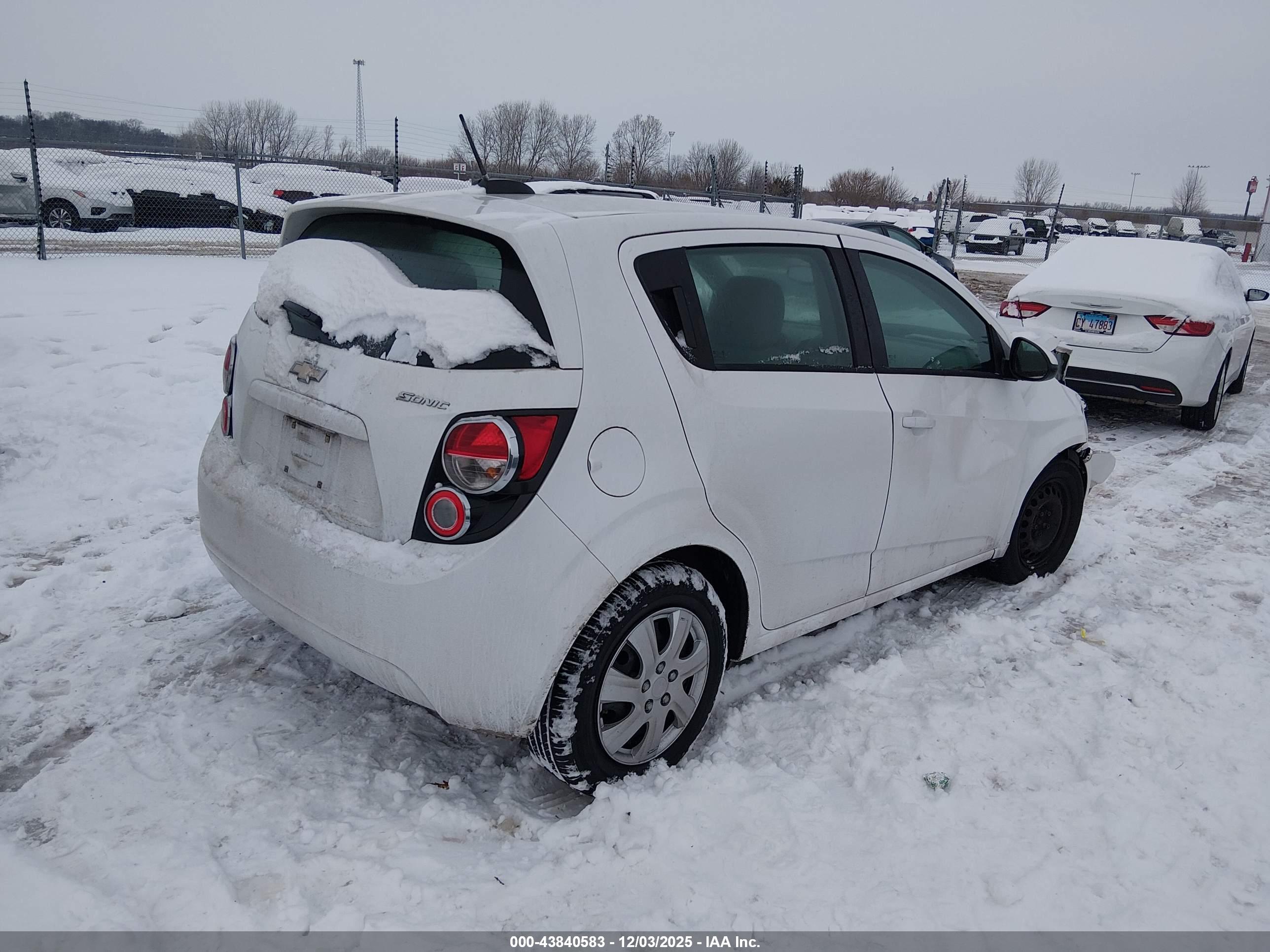 CHEVROLET SONIC image 4