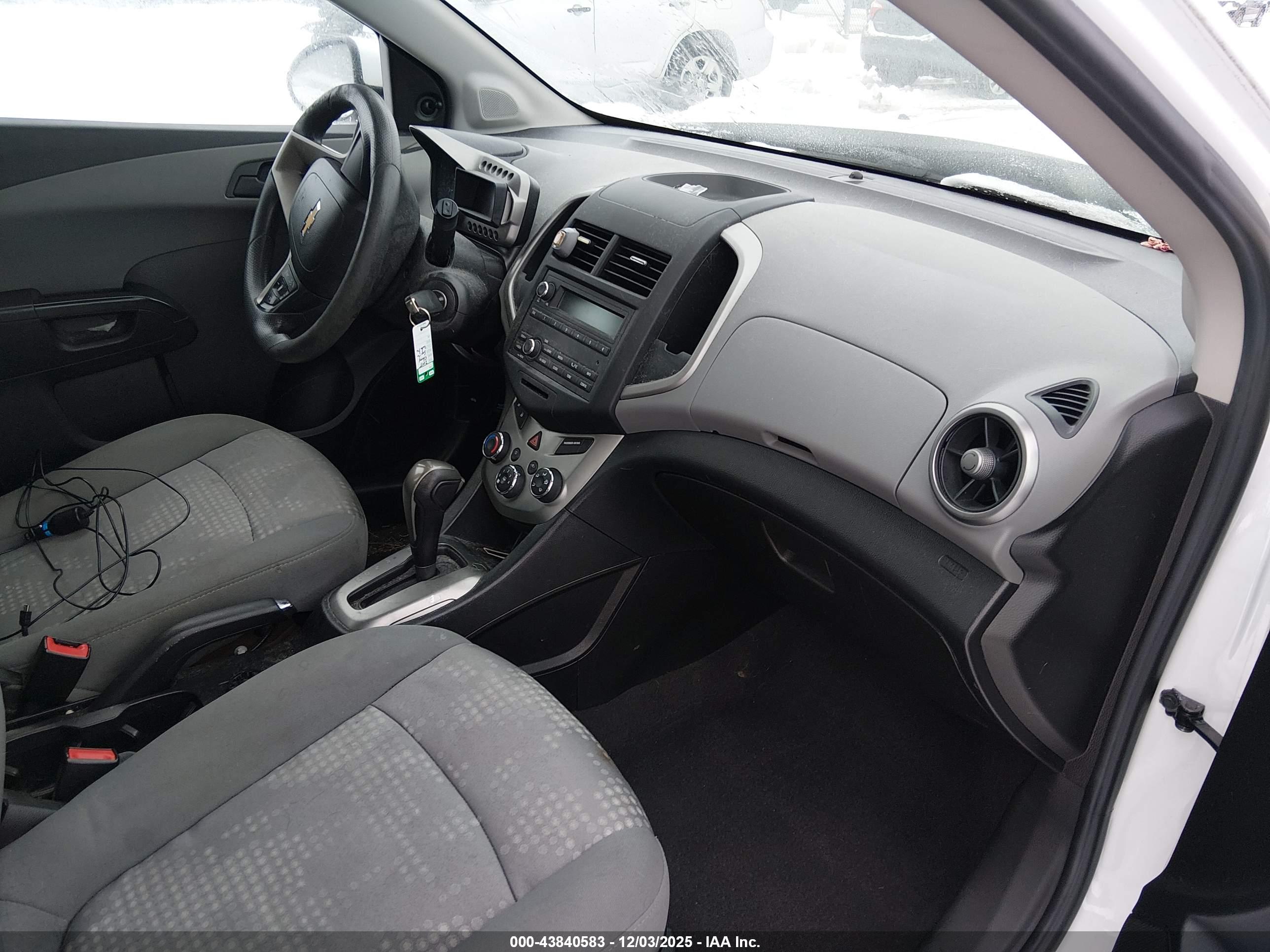 CHEVROLET SONIC image 5