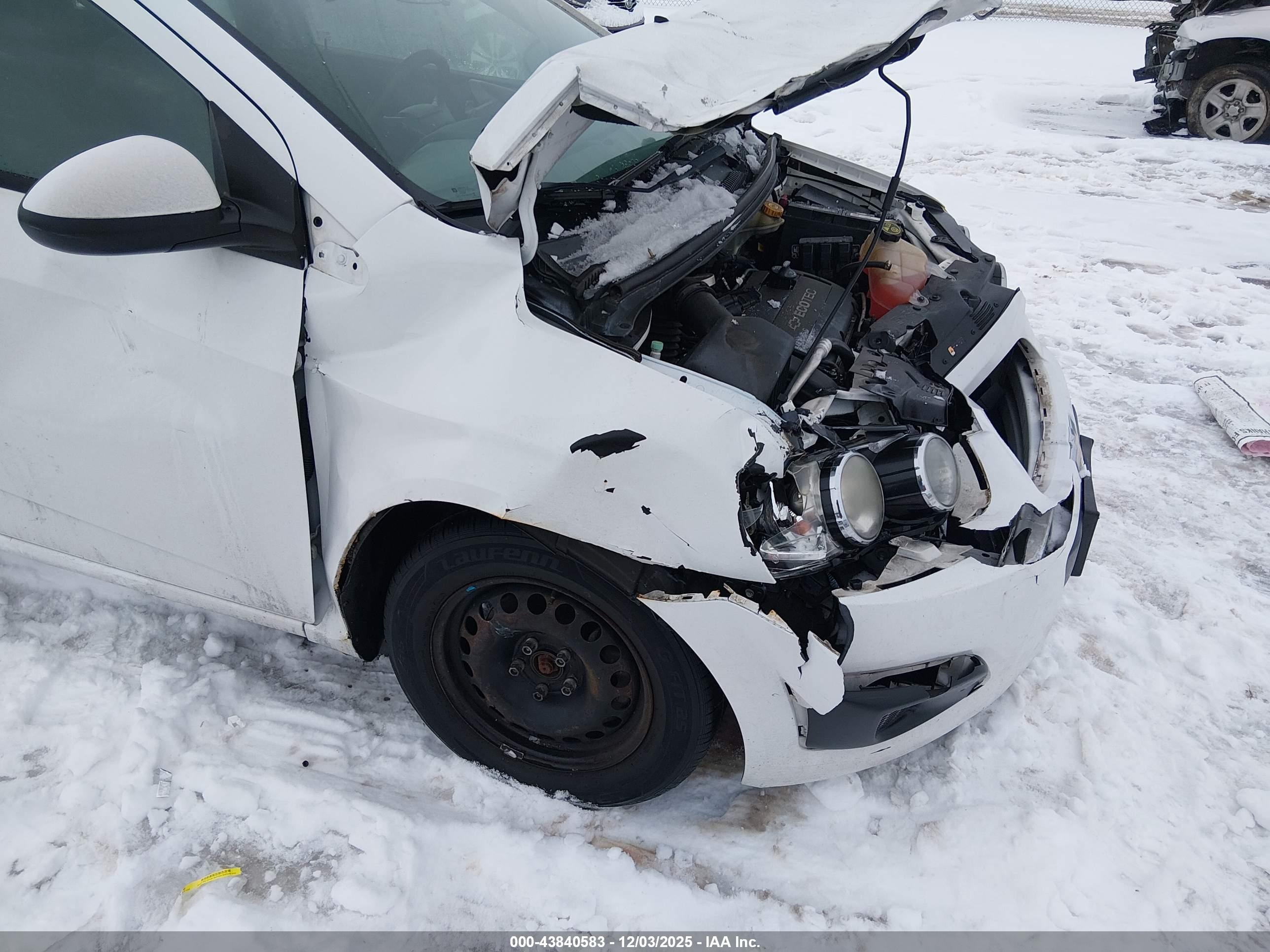 CHEVROLET SONIC image 6