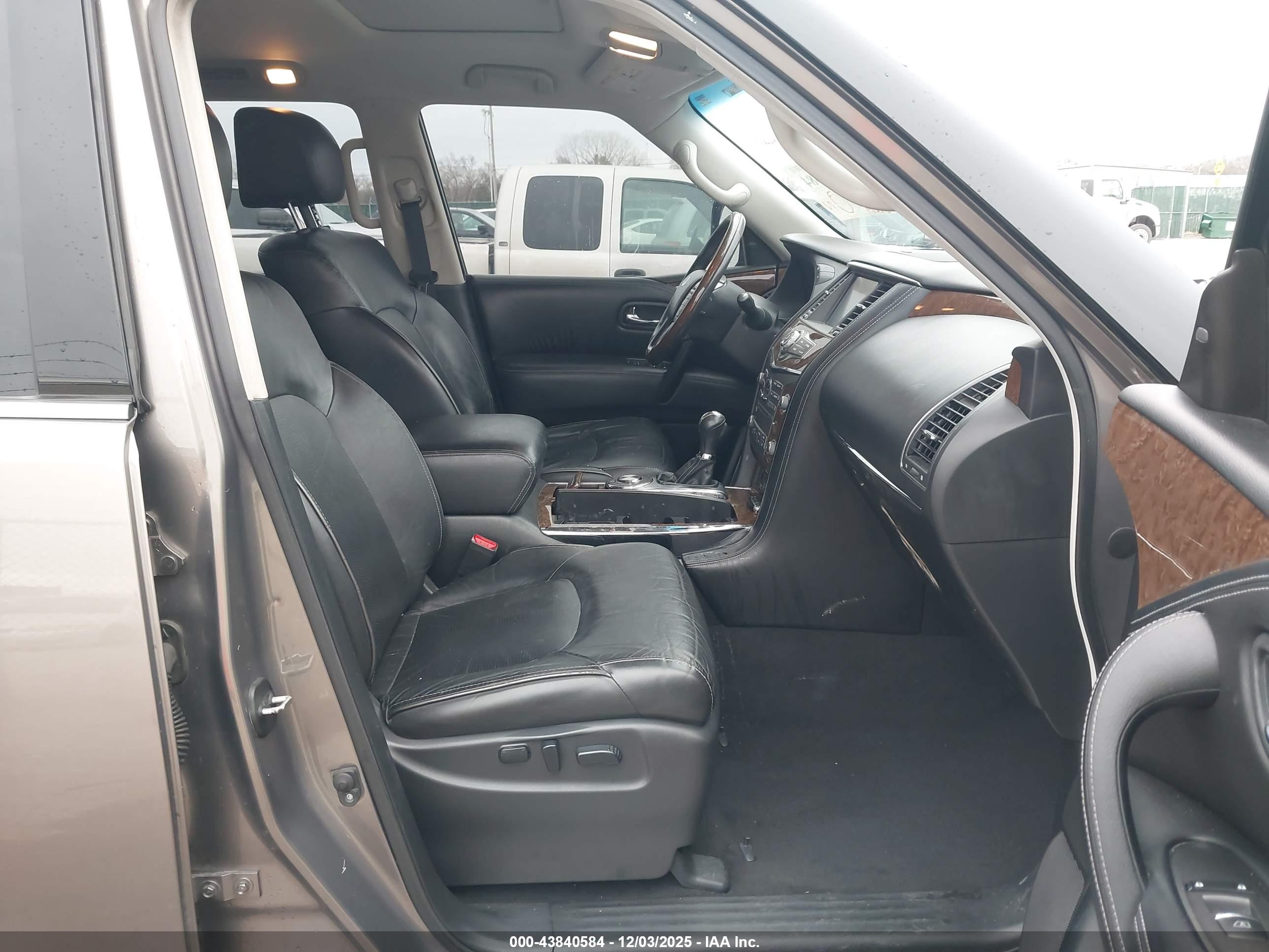 INFINITI QX80 image 5