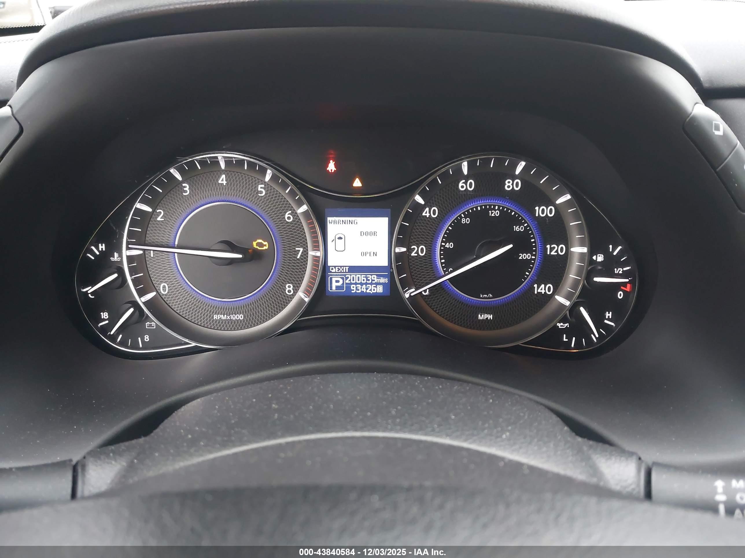 INFINITI QX80 image 7