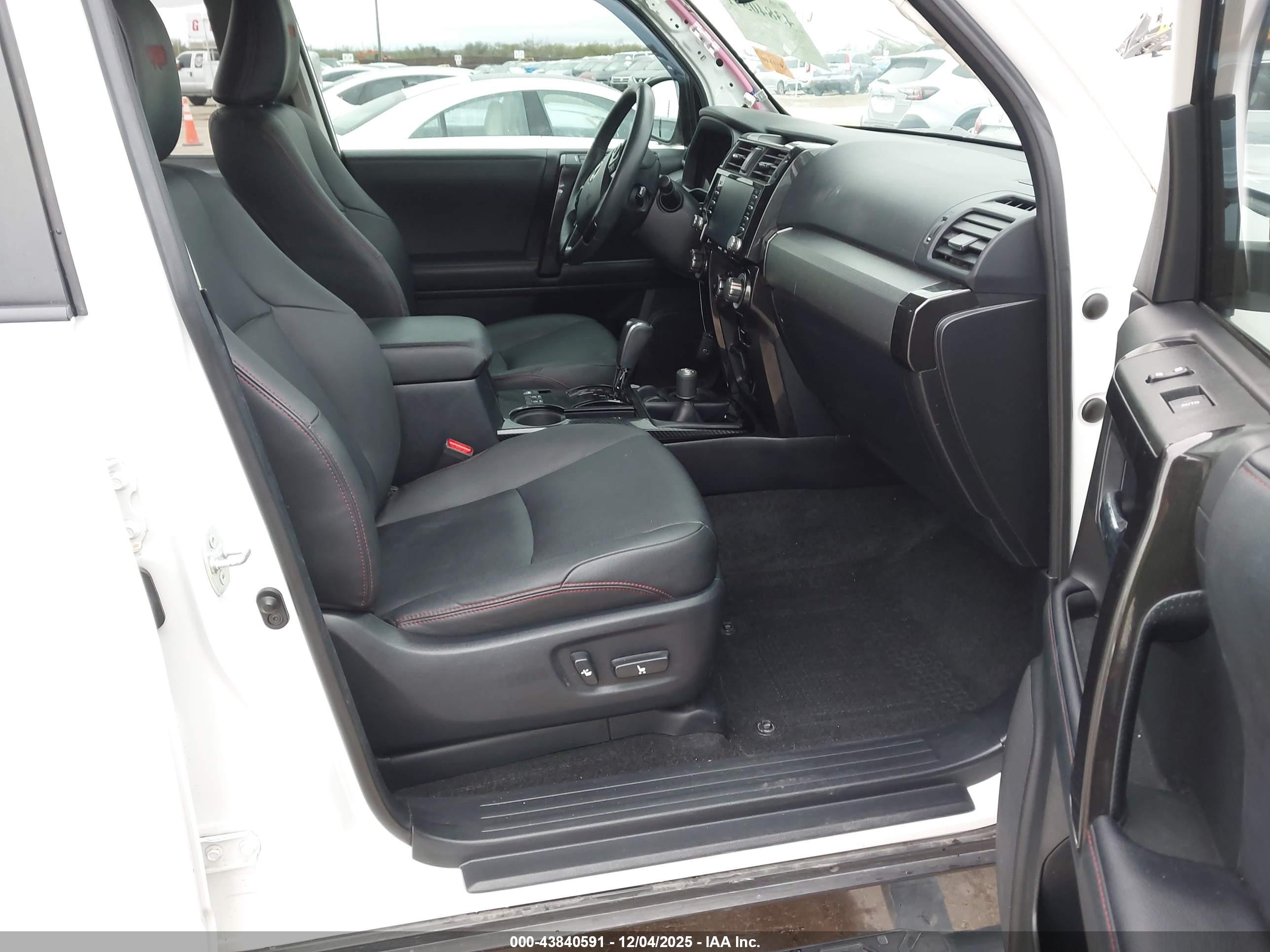 TOYOTA 4RUNNER image 5