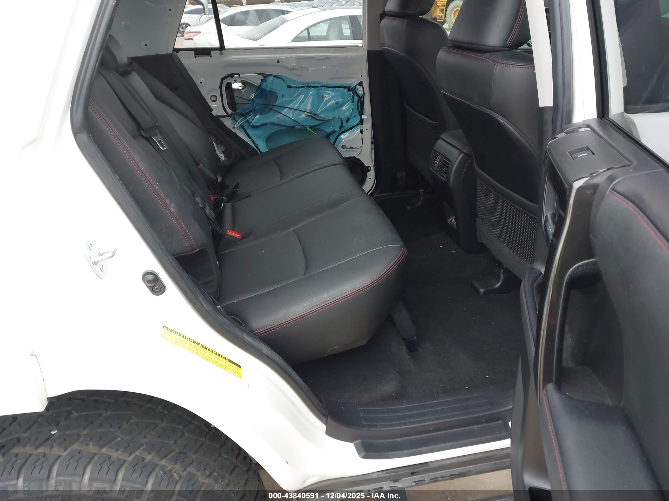 TOYOTA 4RUNNER image 8