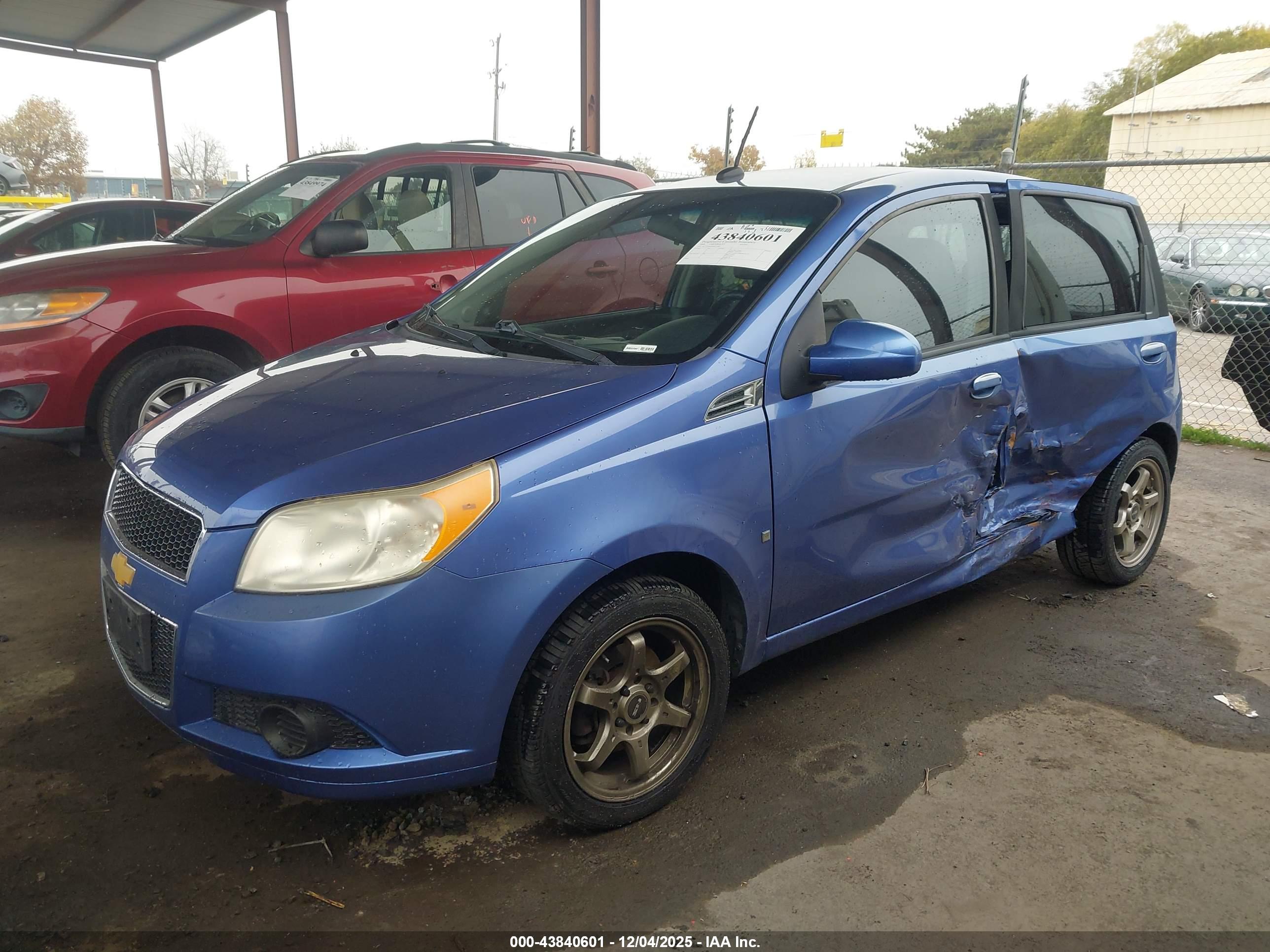 CHEVROLET AVEO image 2