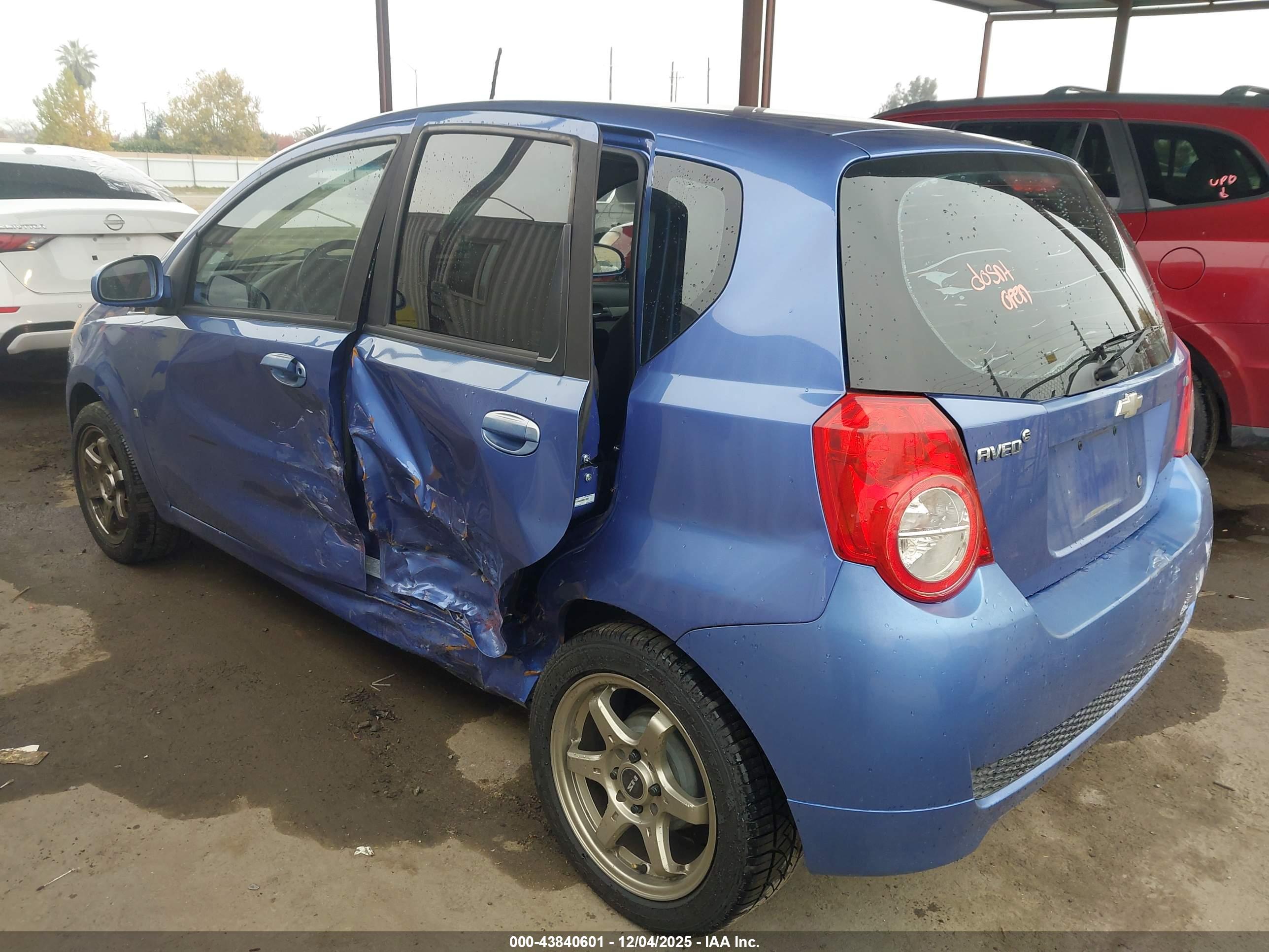 CHEVROLET AVEO image 3