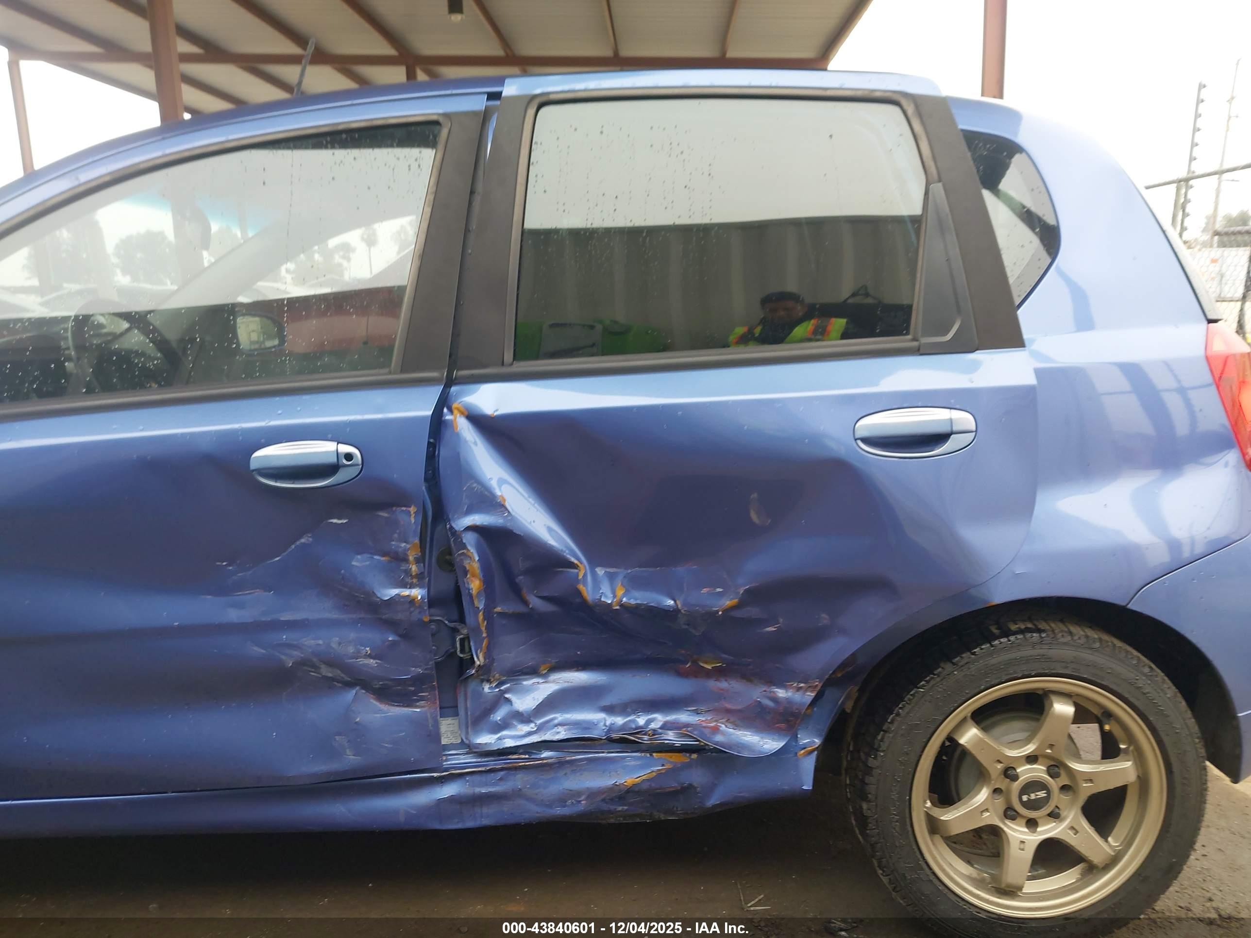 CHEVROLET AVEO image 6
