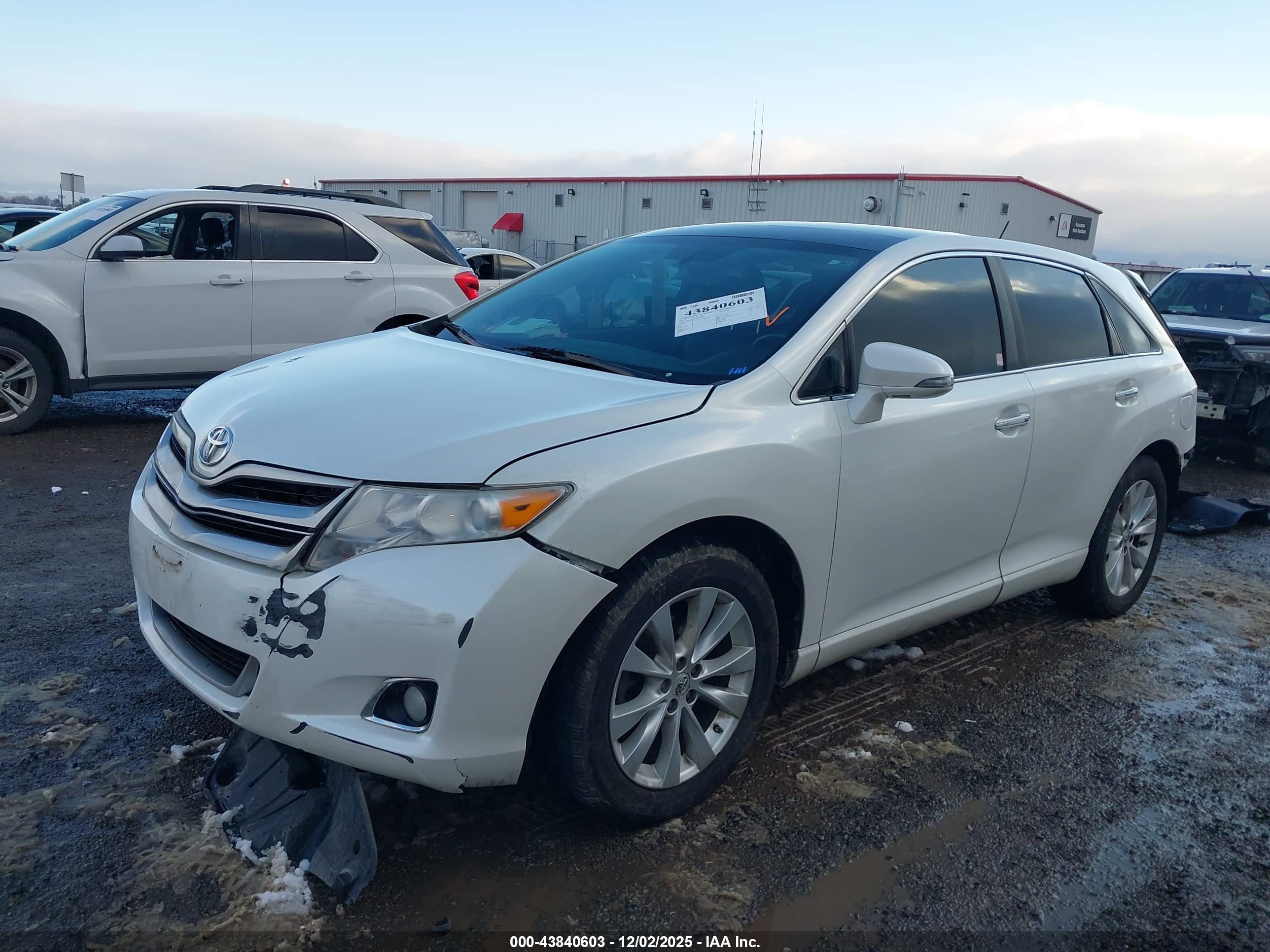 TOYOTA VENZA image 2