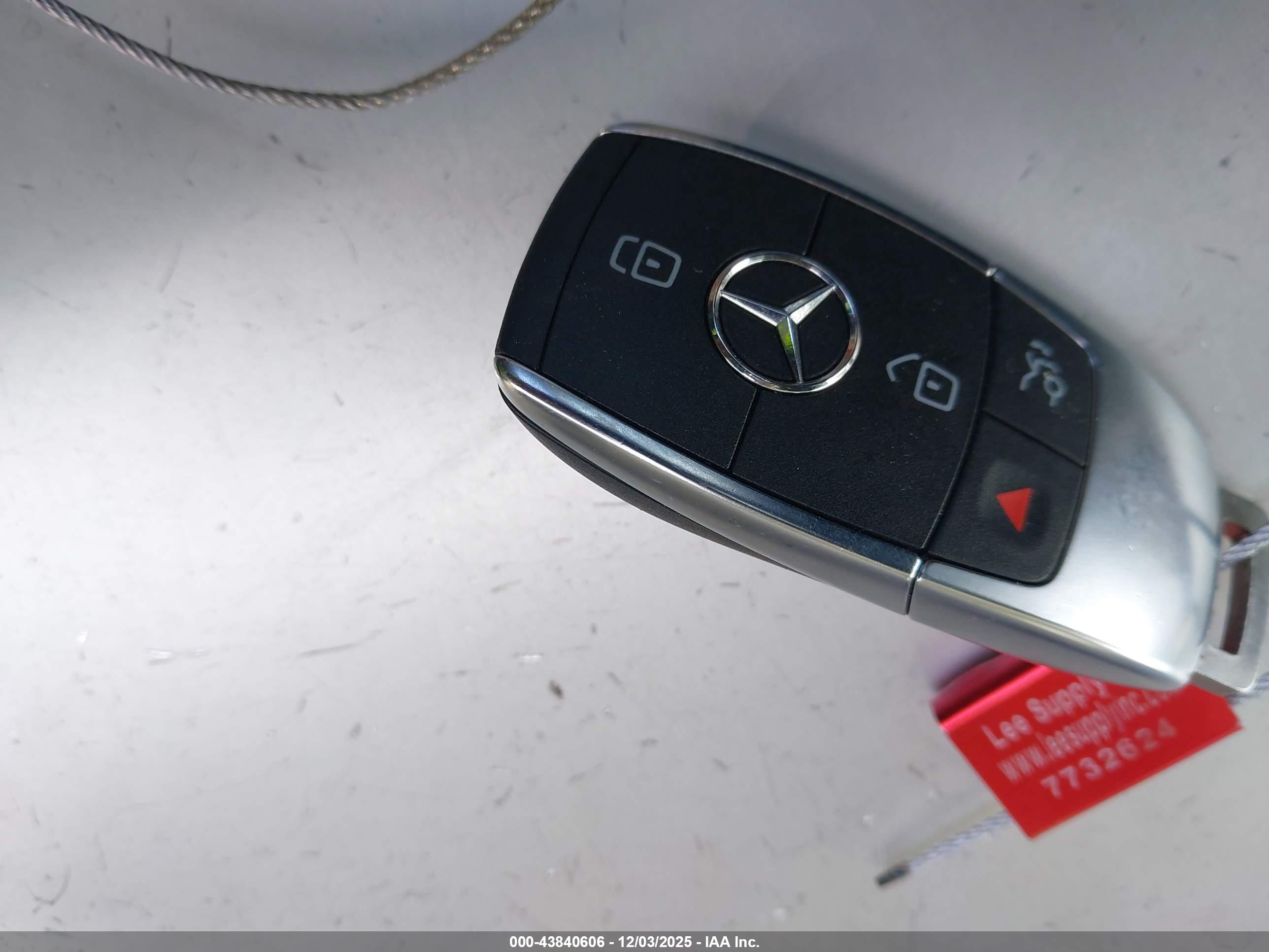 MERCEDES-BENZ GLE image 11