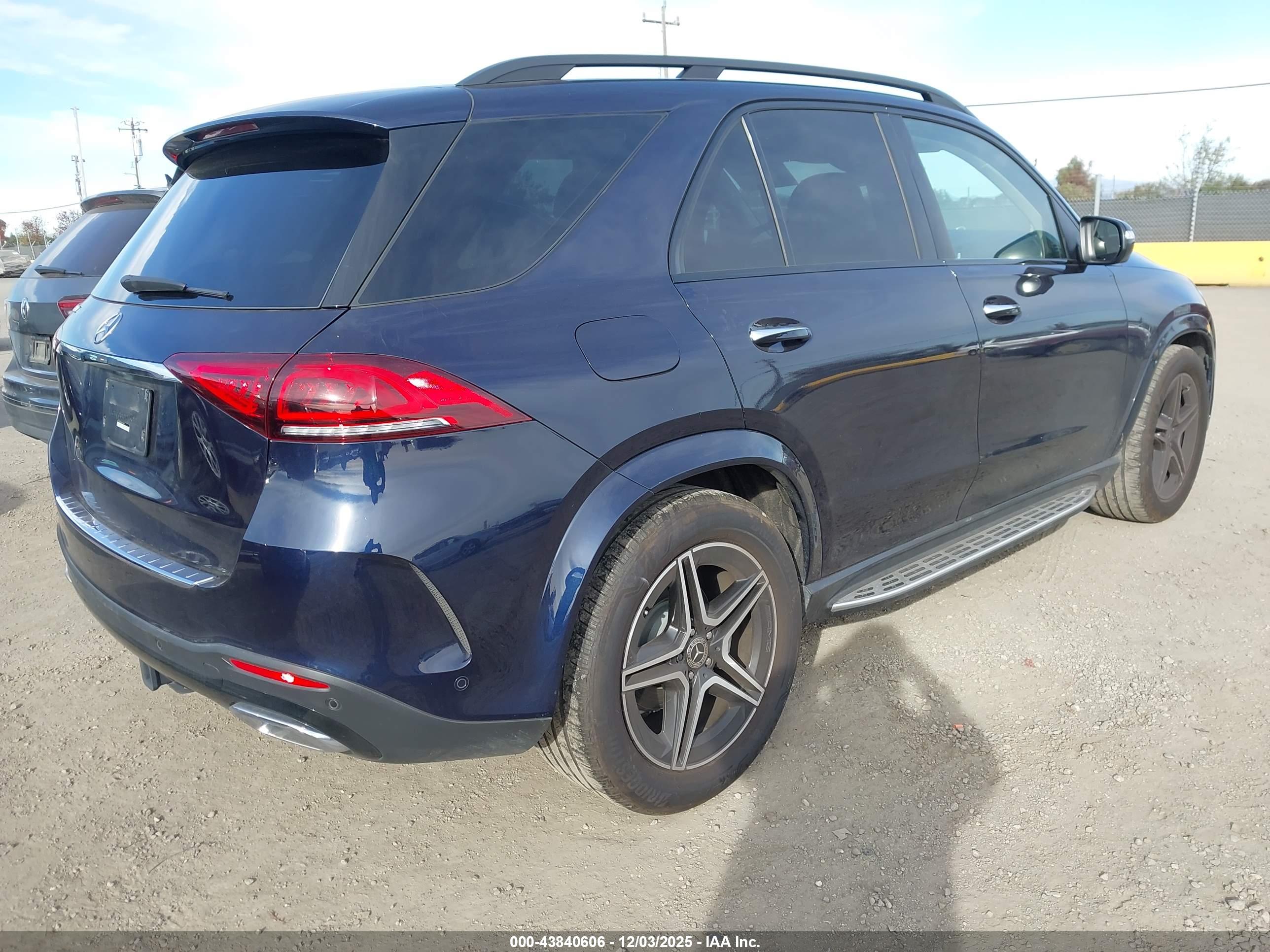 MERCEDES-BENZ GLE image 4