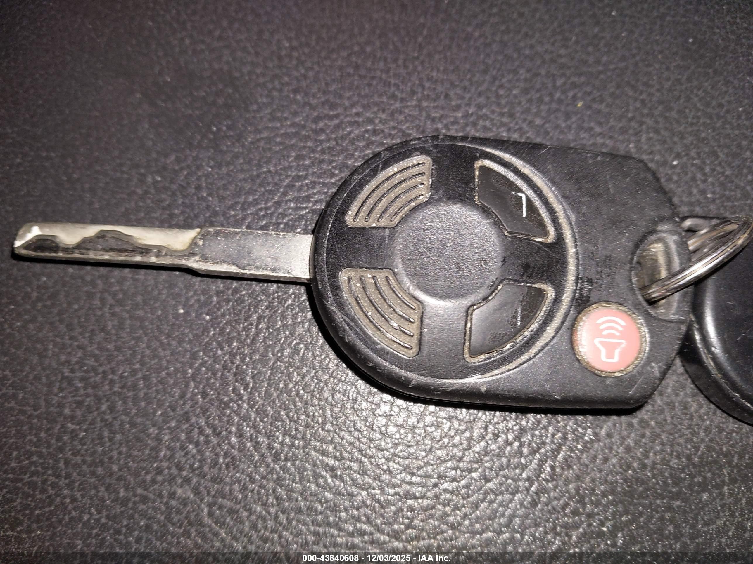 FORD ESCAPE image 11