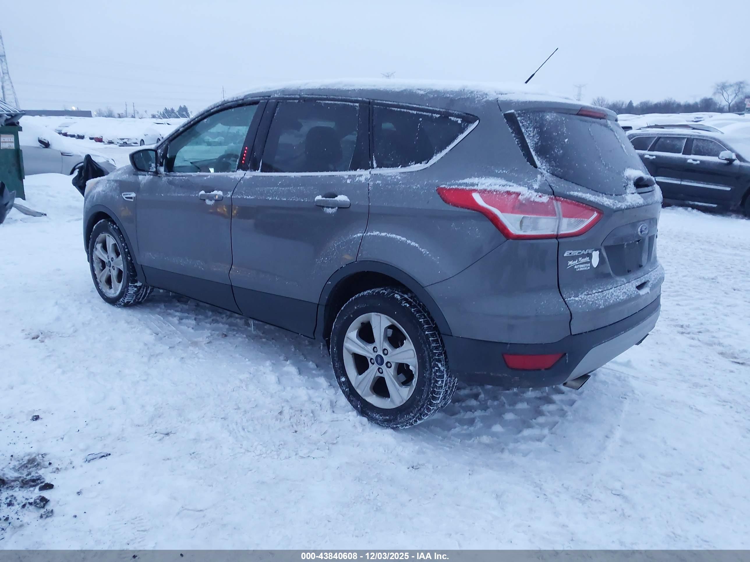 FORD ESCAPE image 3