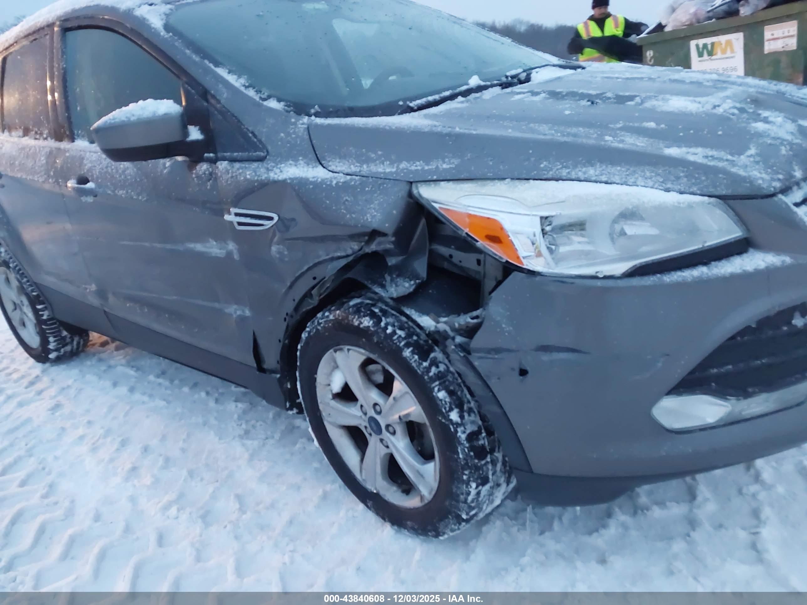 FORD ESCAPE image 6