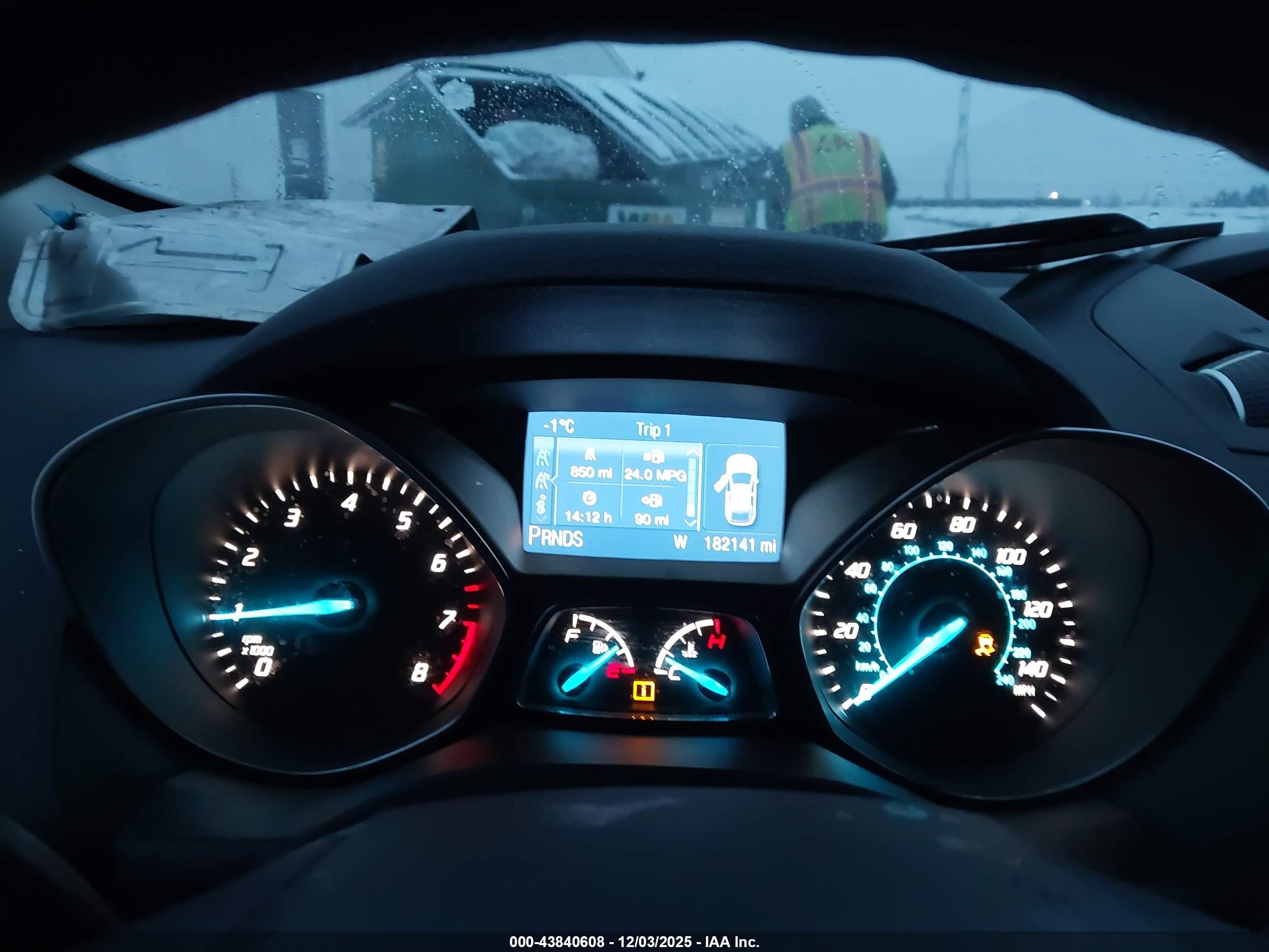 FORD ESCAPE image 7