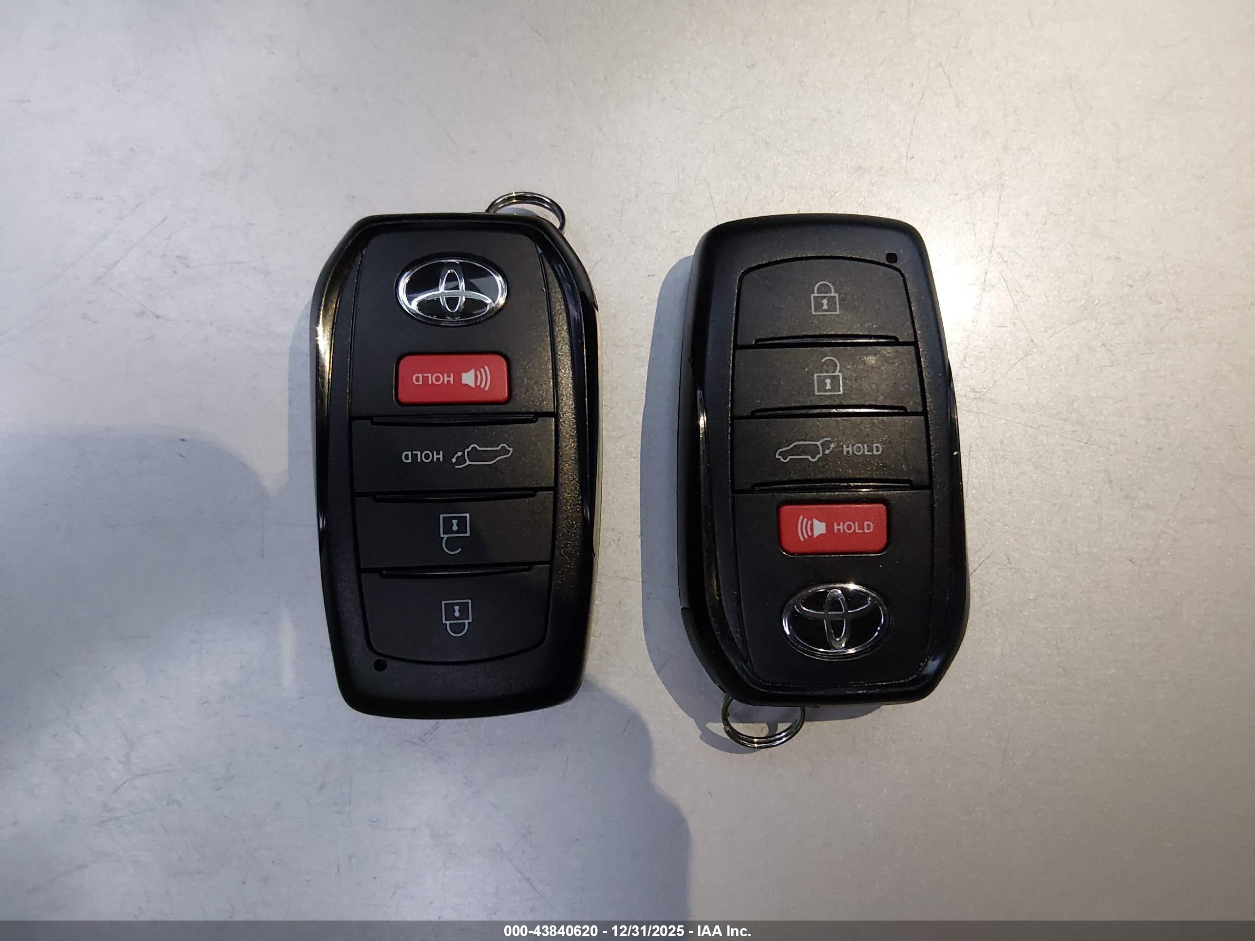 TOYOTA GRAND image 11