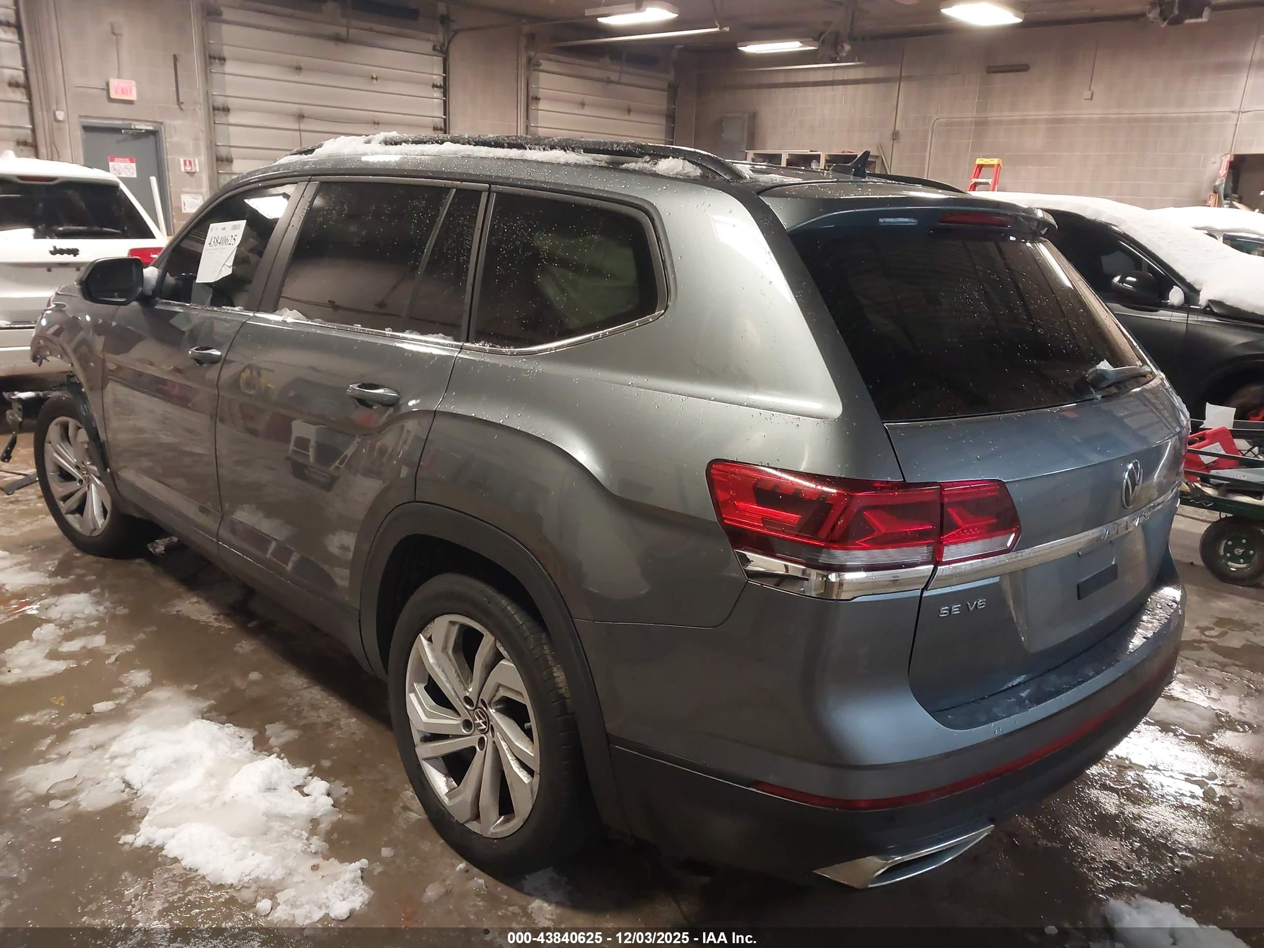 VOLKSWAGEN ATLAS image 3