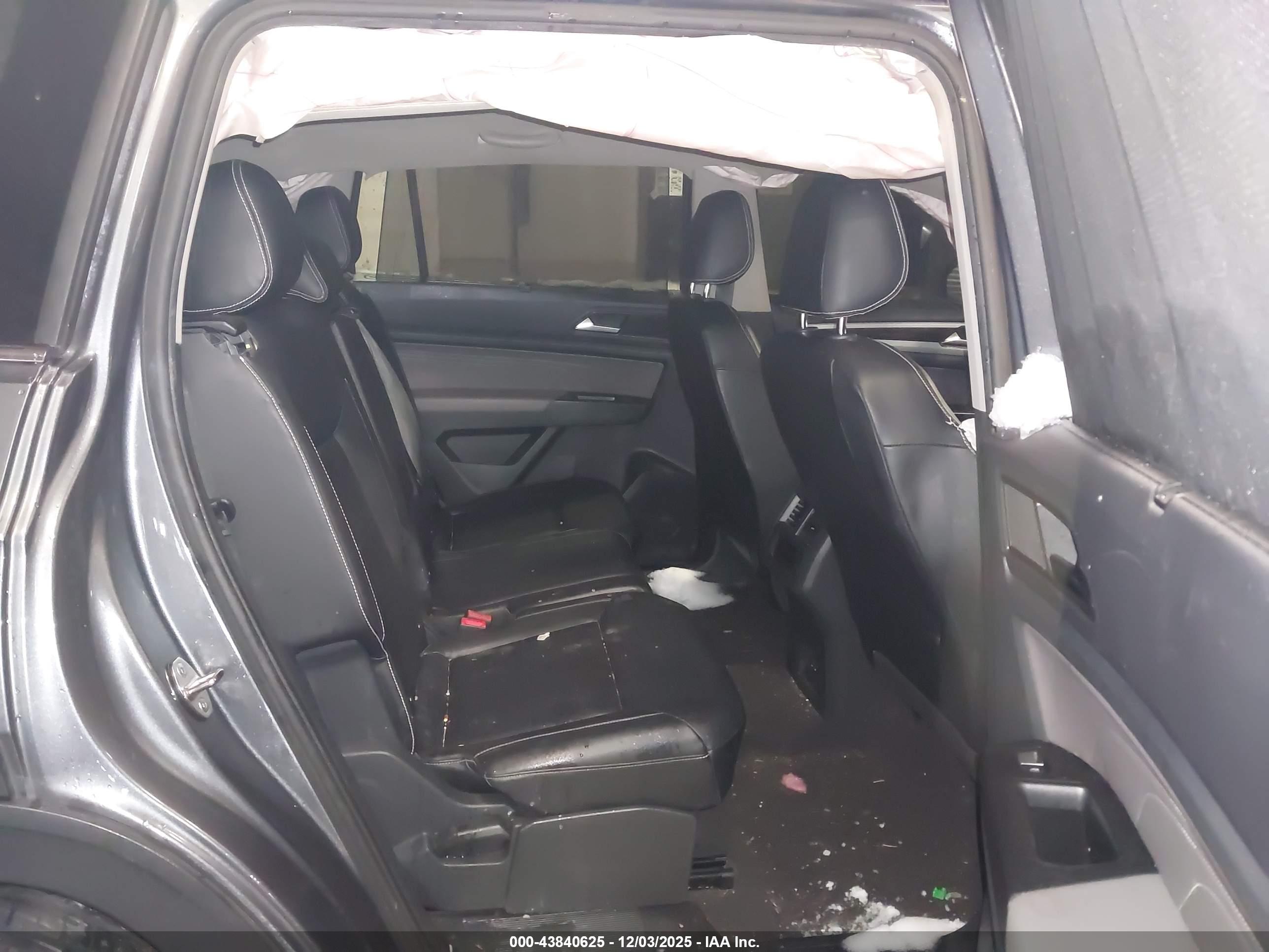 VOLKSWAGEN ATLAS image 8