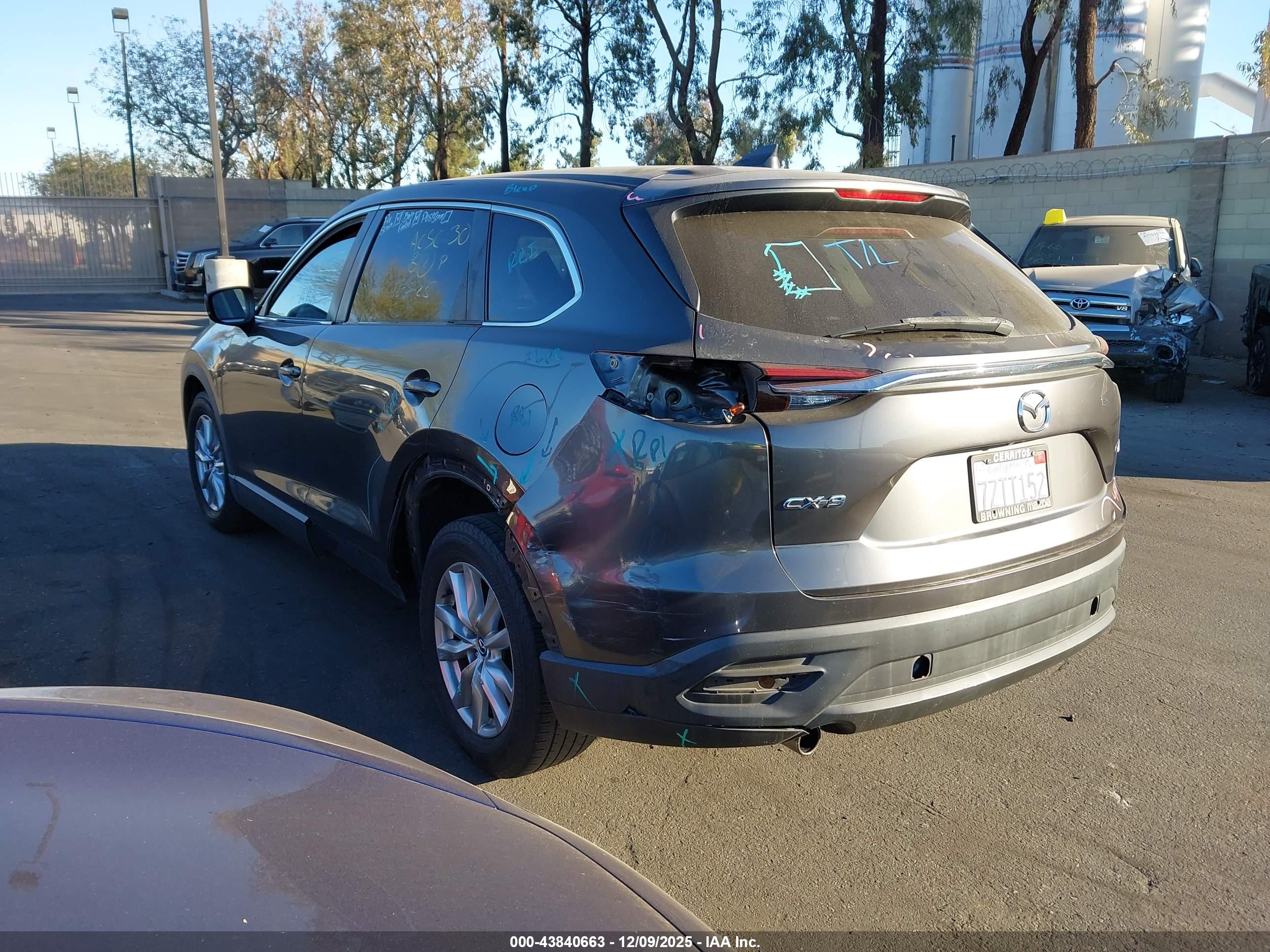 MAZDA CX-9 image 3
