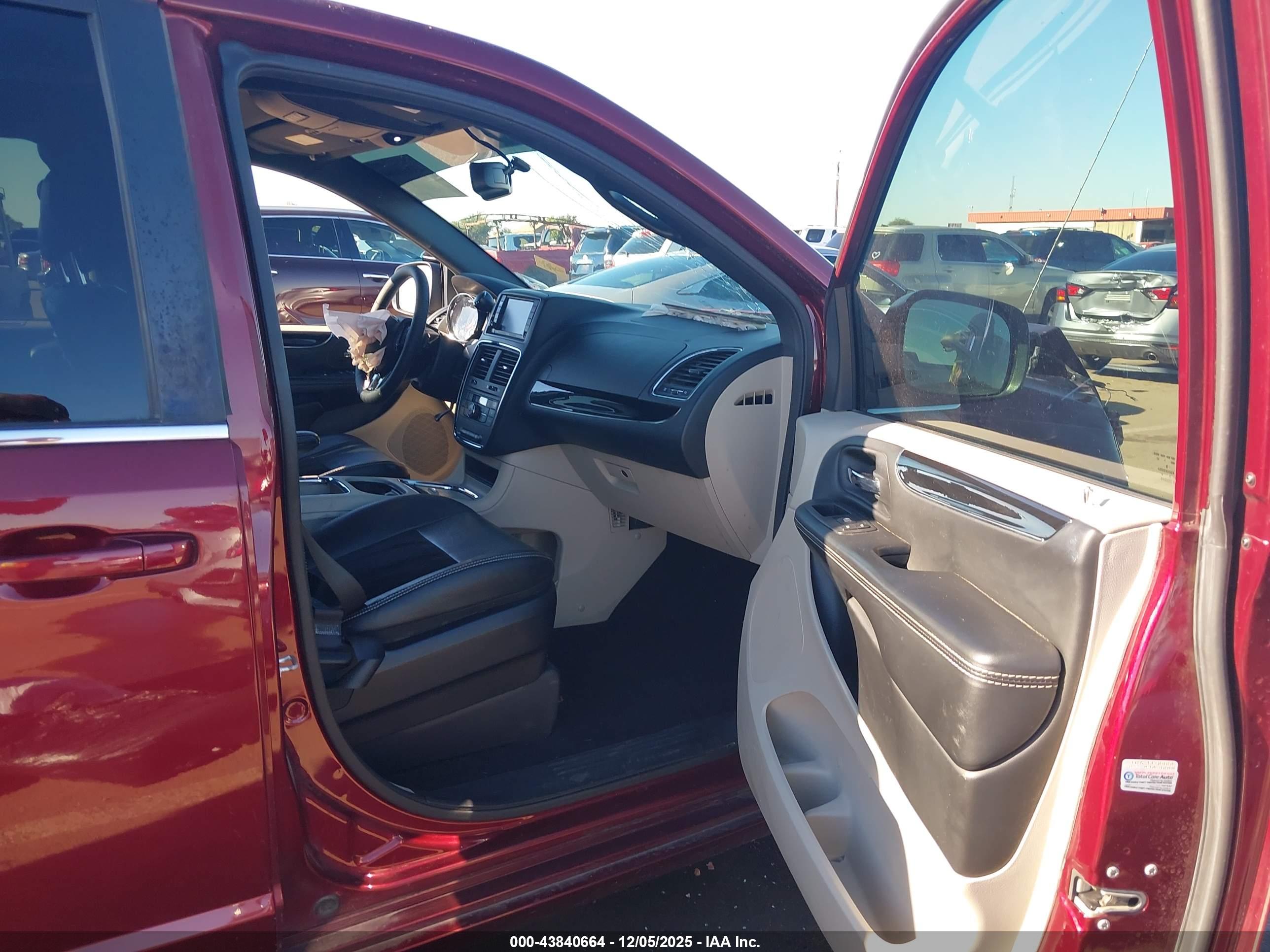 DODGE GRAND image 5