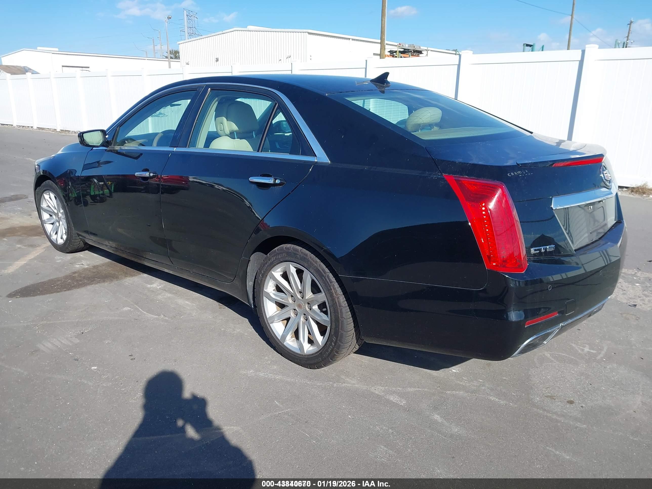 CADILLAC CTS image 3