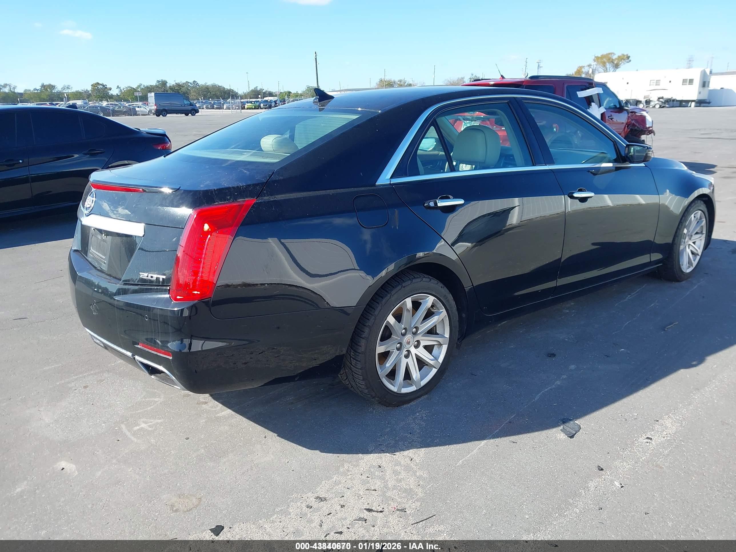 CADILLAC CTS image 4