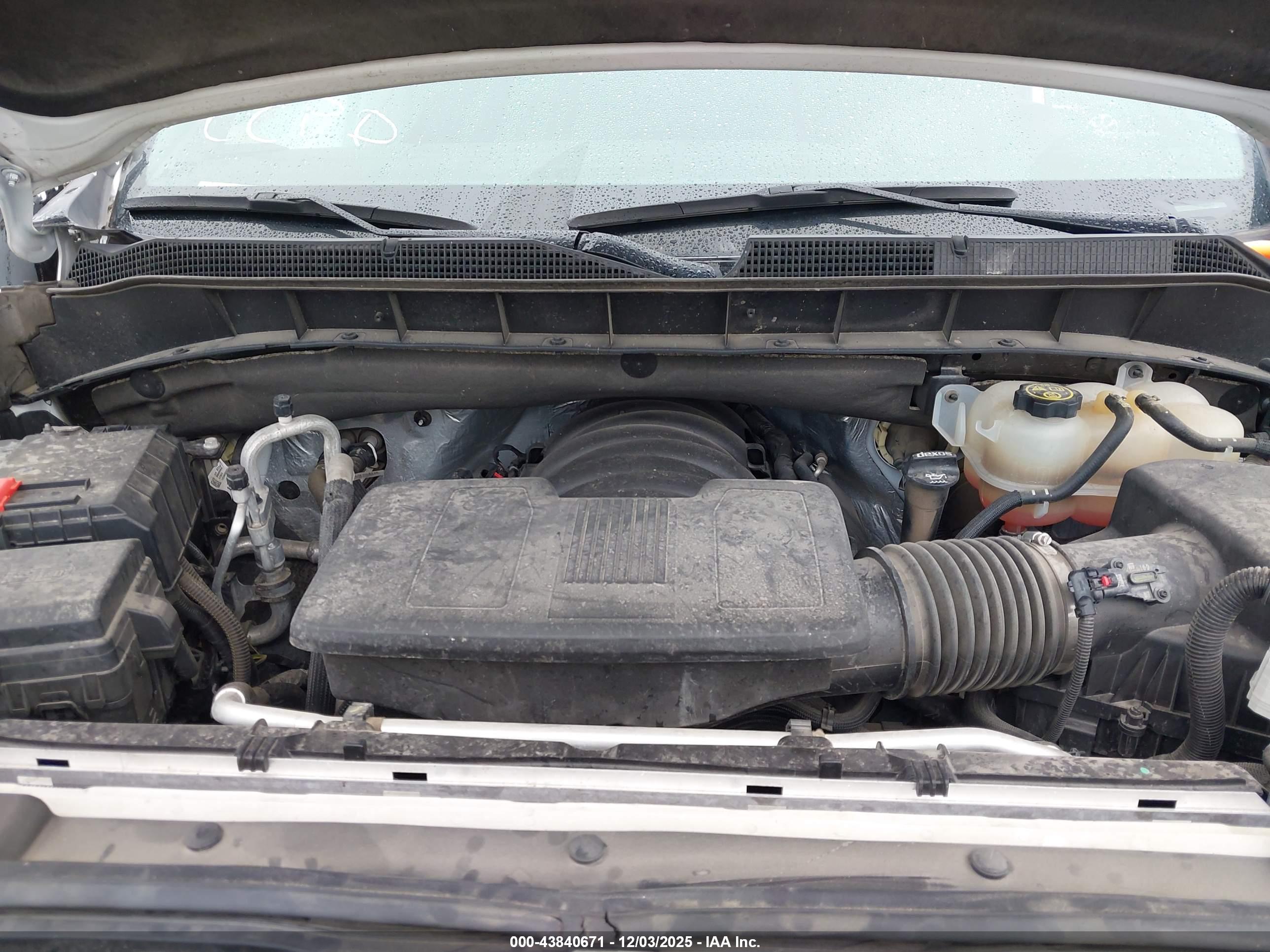 CHEVROLET SILVERADO image 10