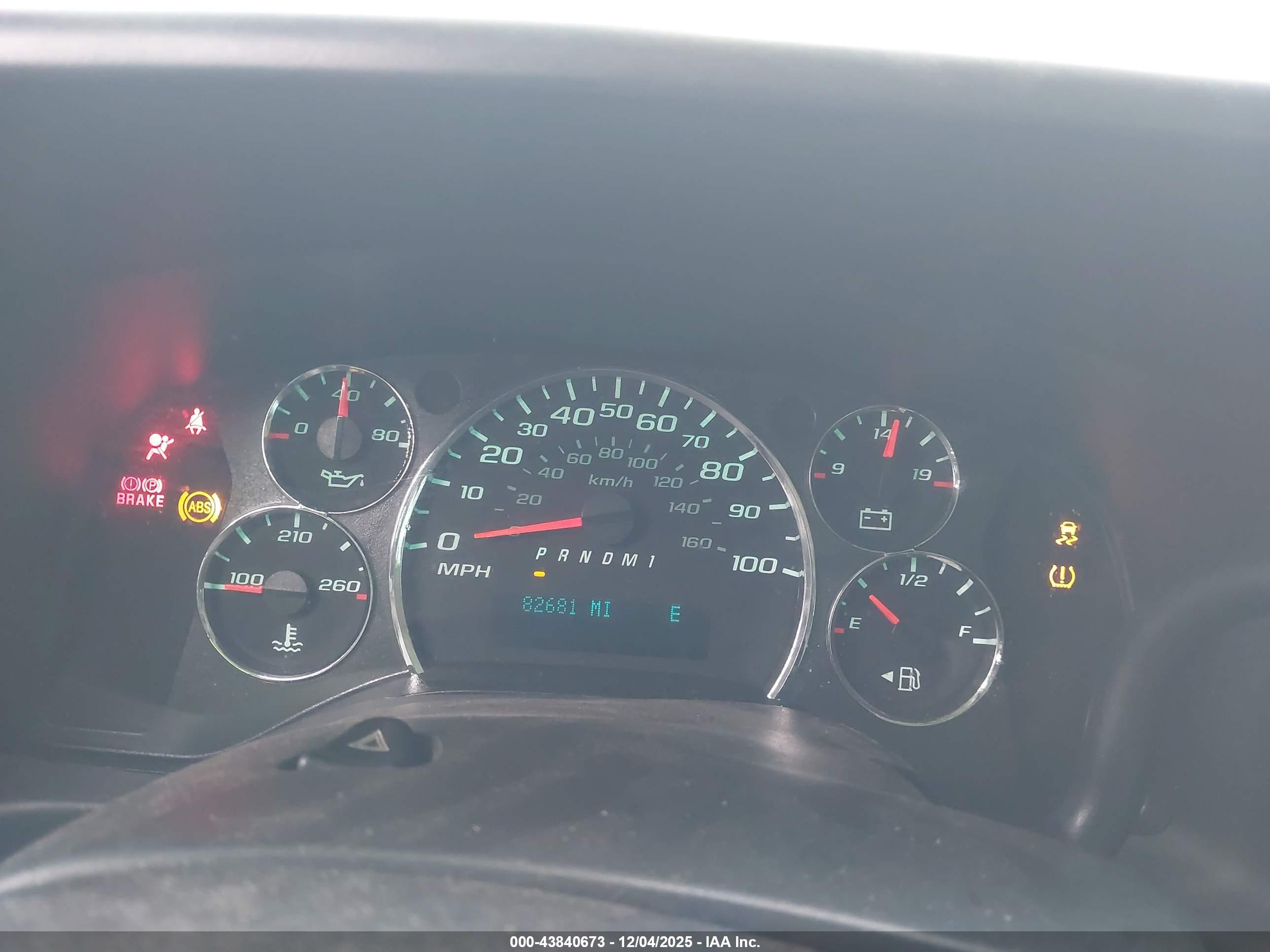 CHEVROLET EXPRESS image 7