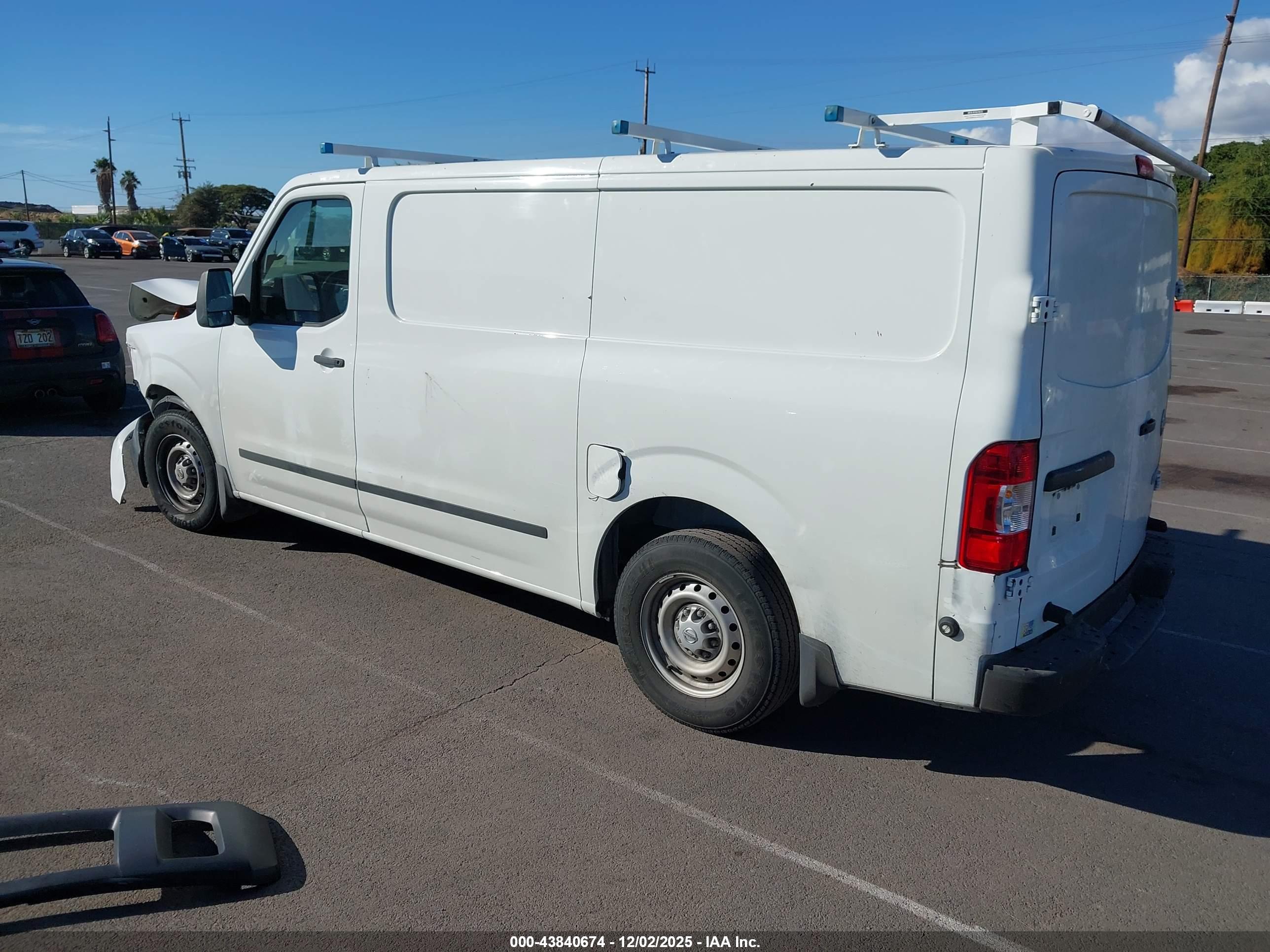 NISSAN NV image 3