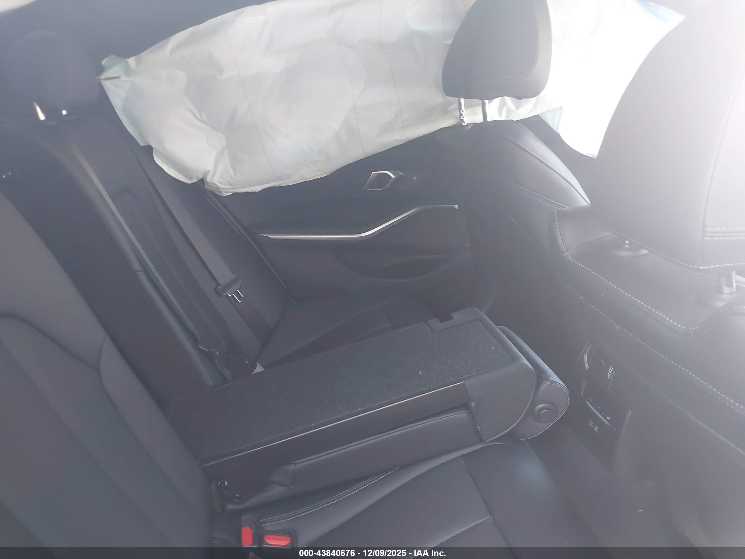 BMW M340I image 8