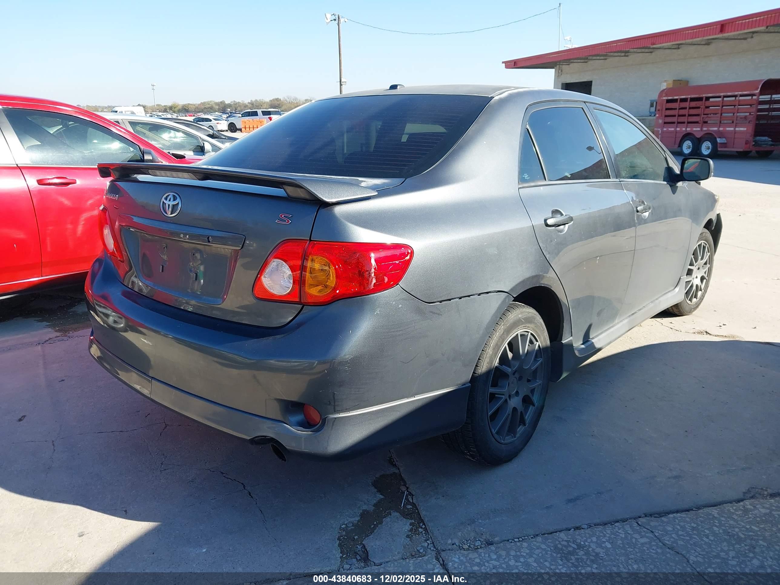 TOYOTA COROLLA image 4