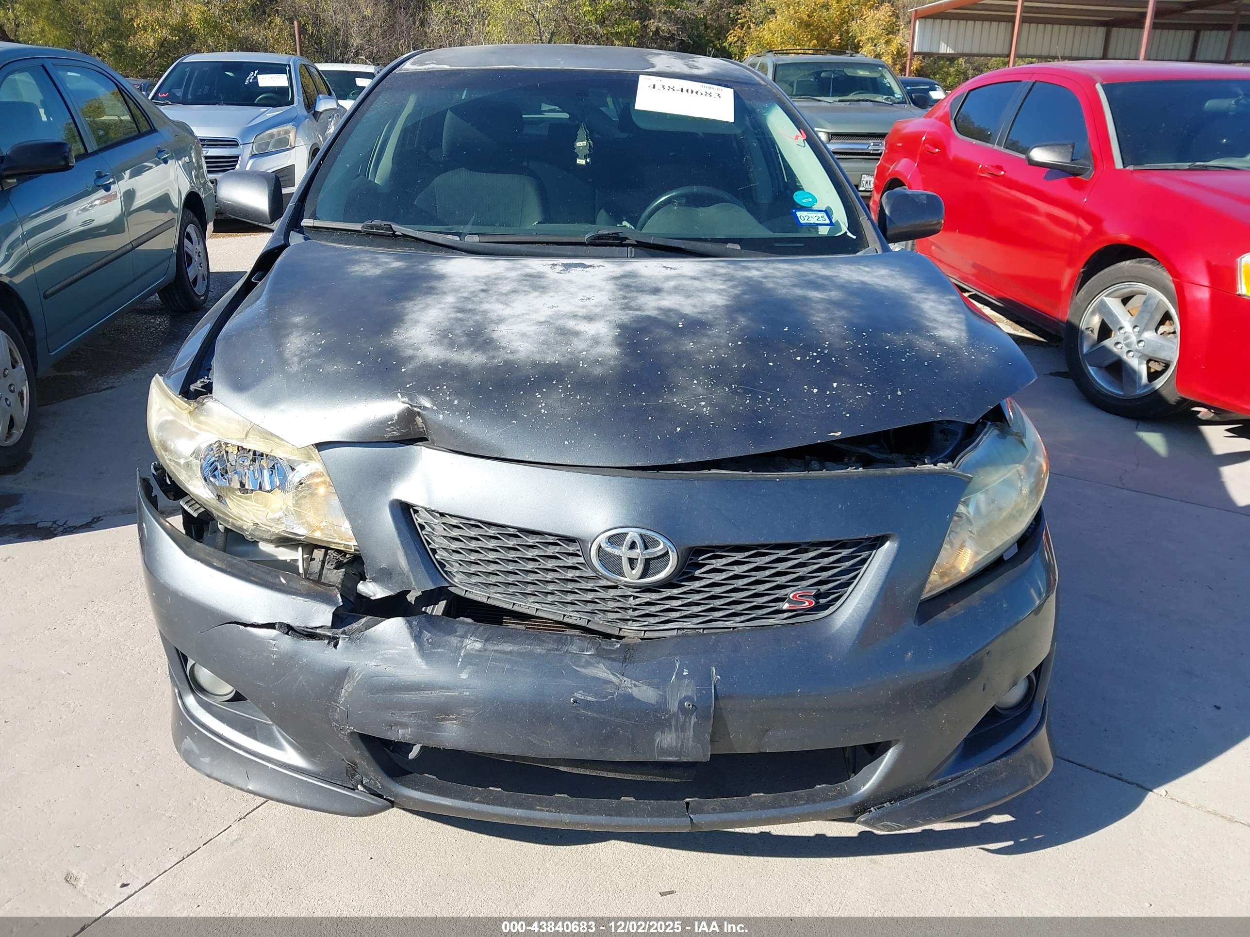 TOYOTA COROLLA image 6