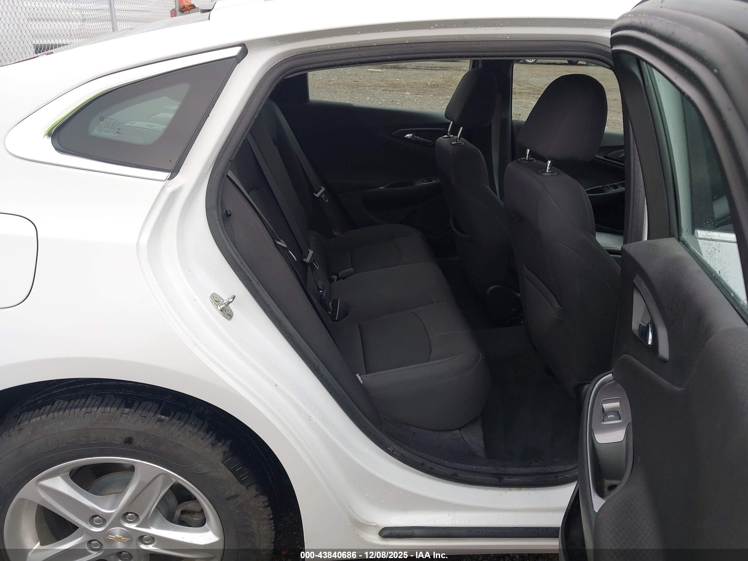 CHEVROLET MALIBU image 8