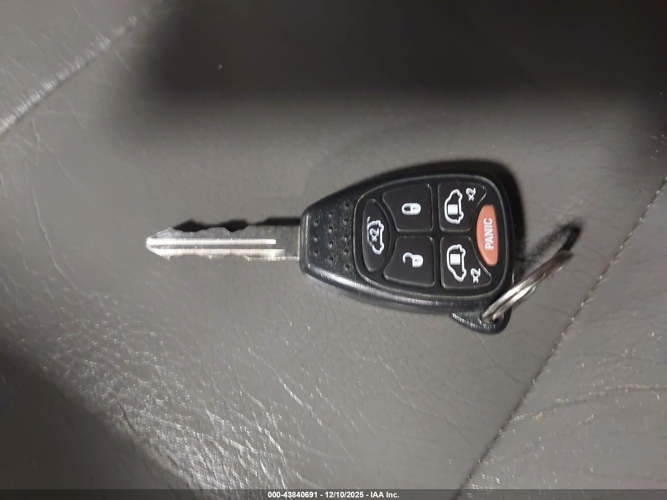 CHRYSLER TOWN image 11