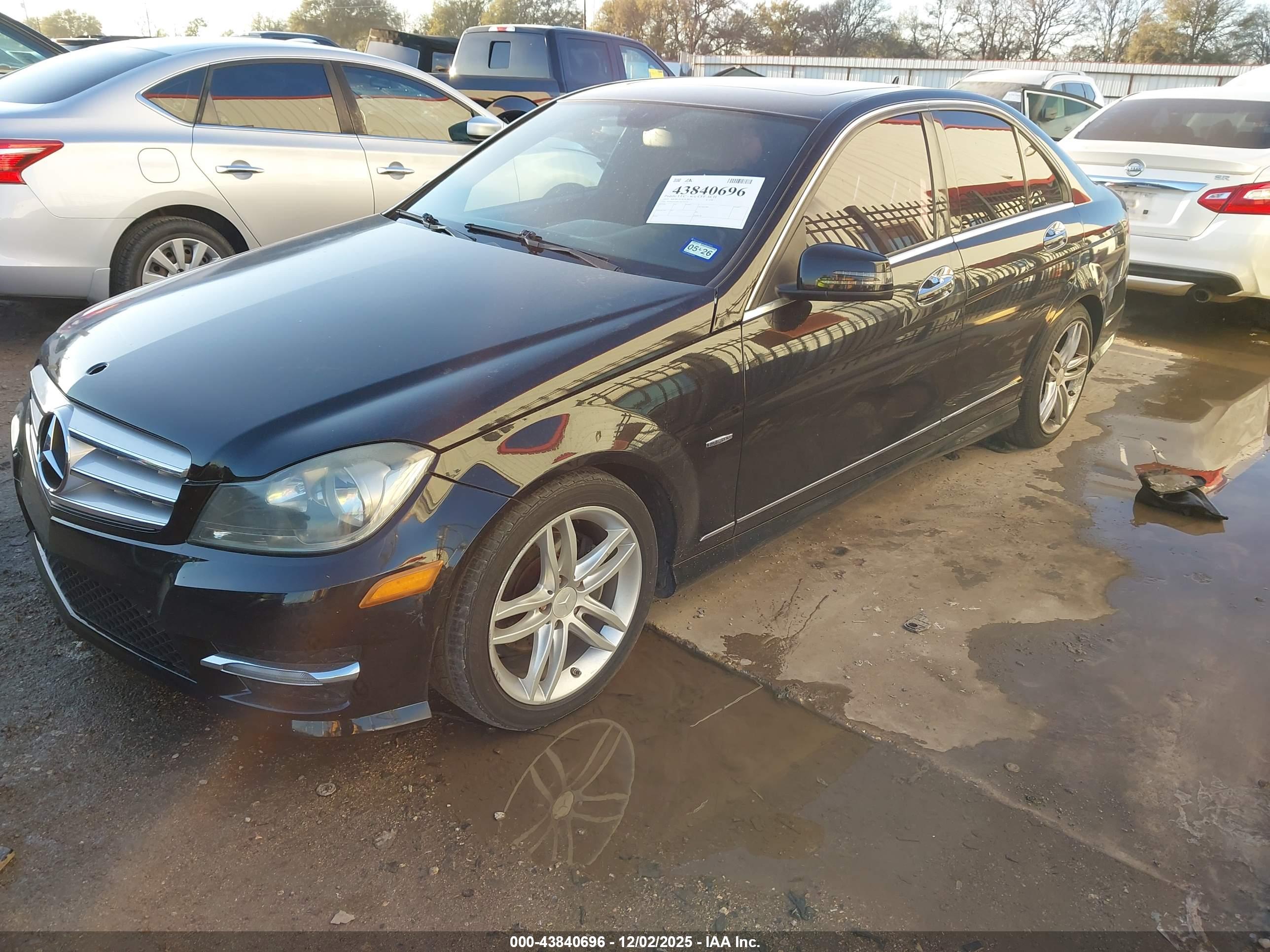 MERCEDES-BENZ C image 2