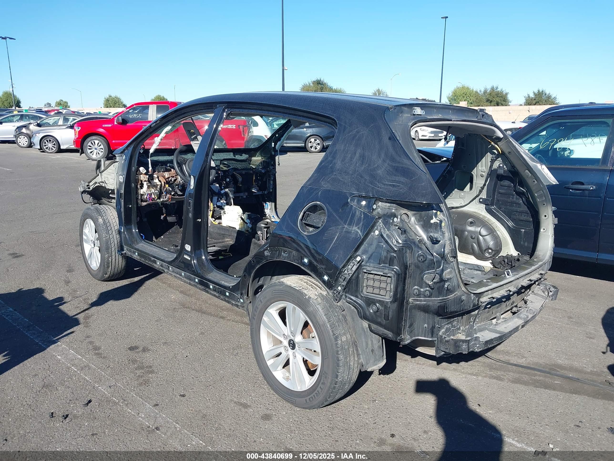 KIA SPORTAGE image 3