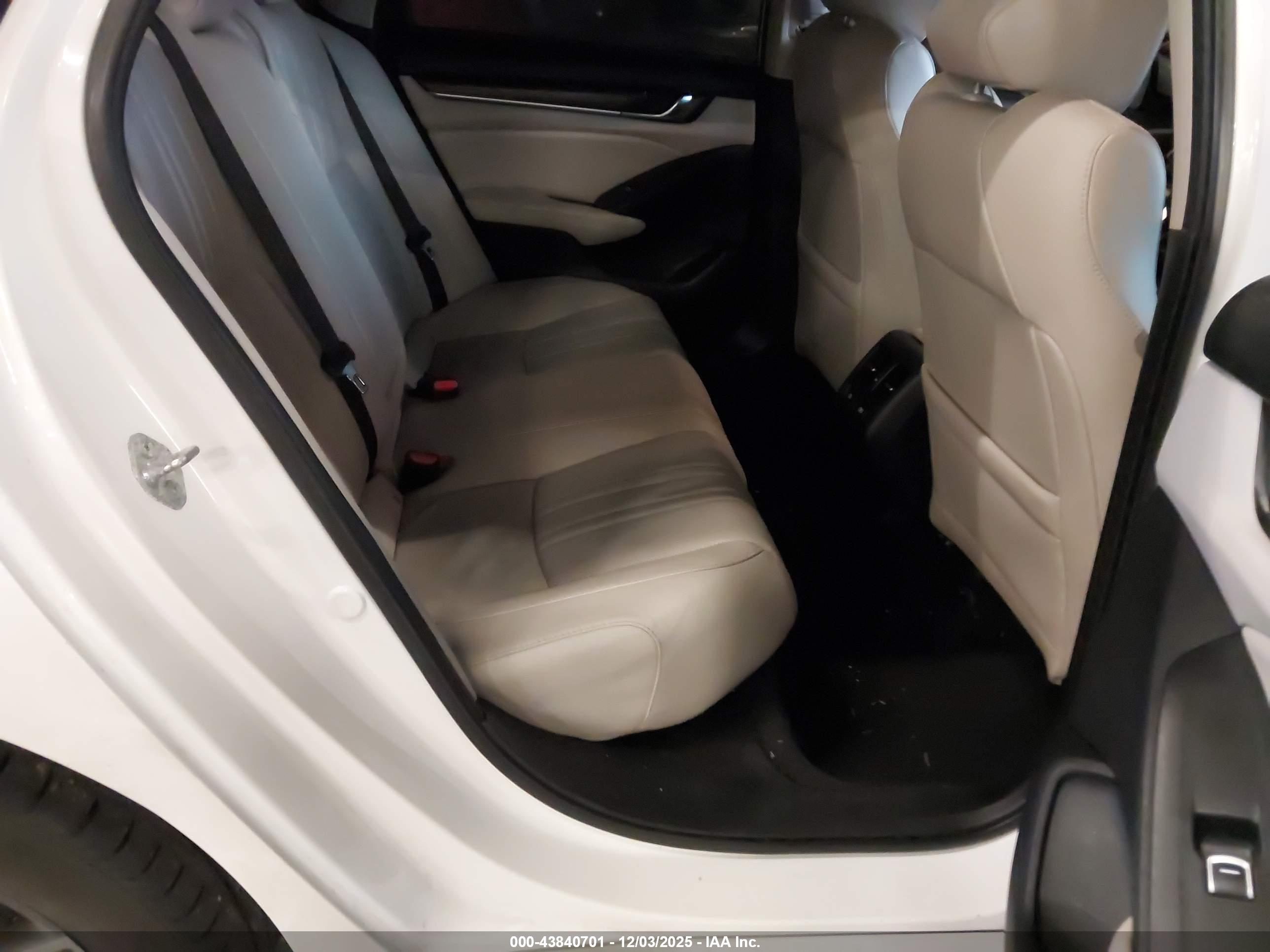 HONDA ACCORD image 8