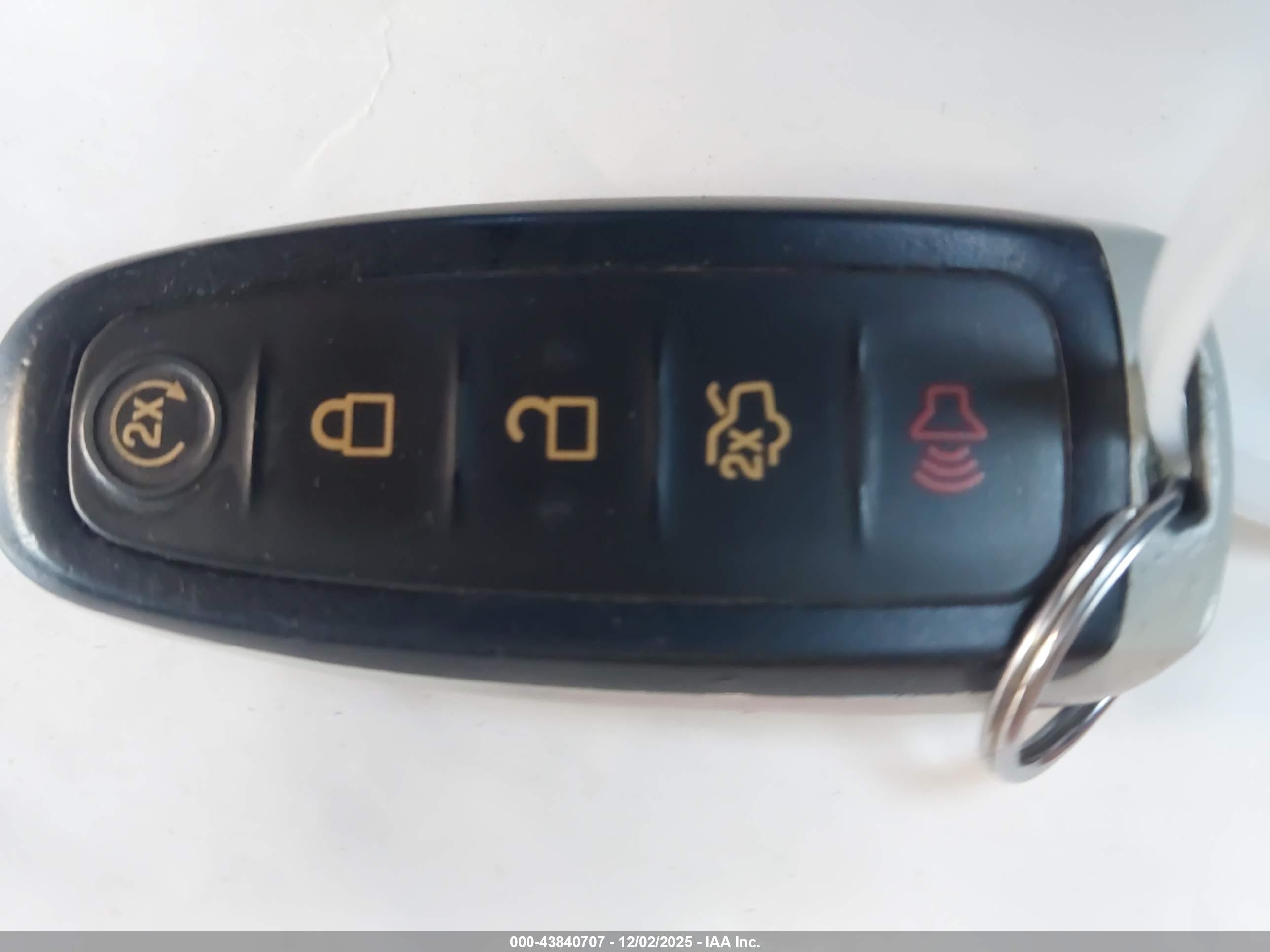 FORD ESCAPE image 11