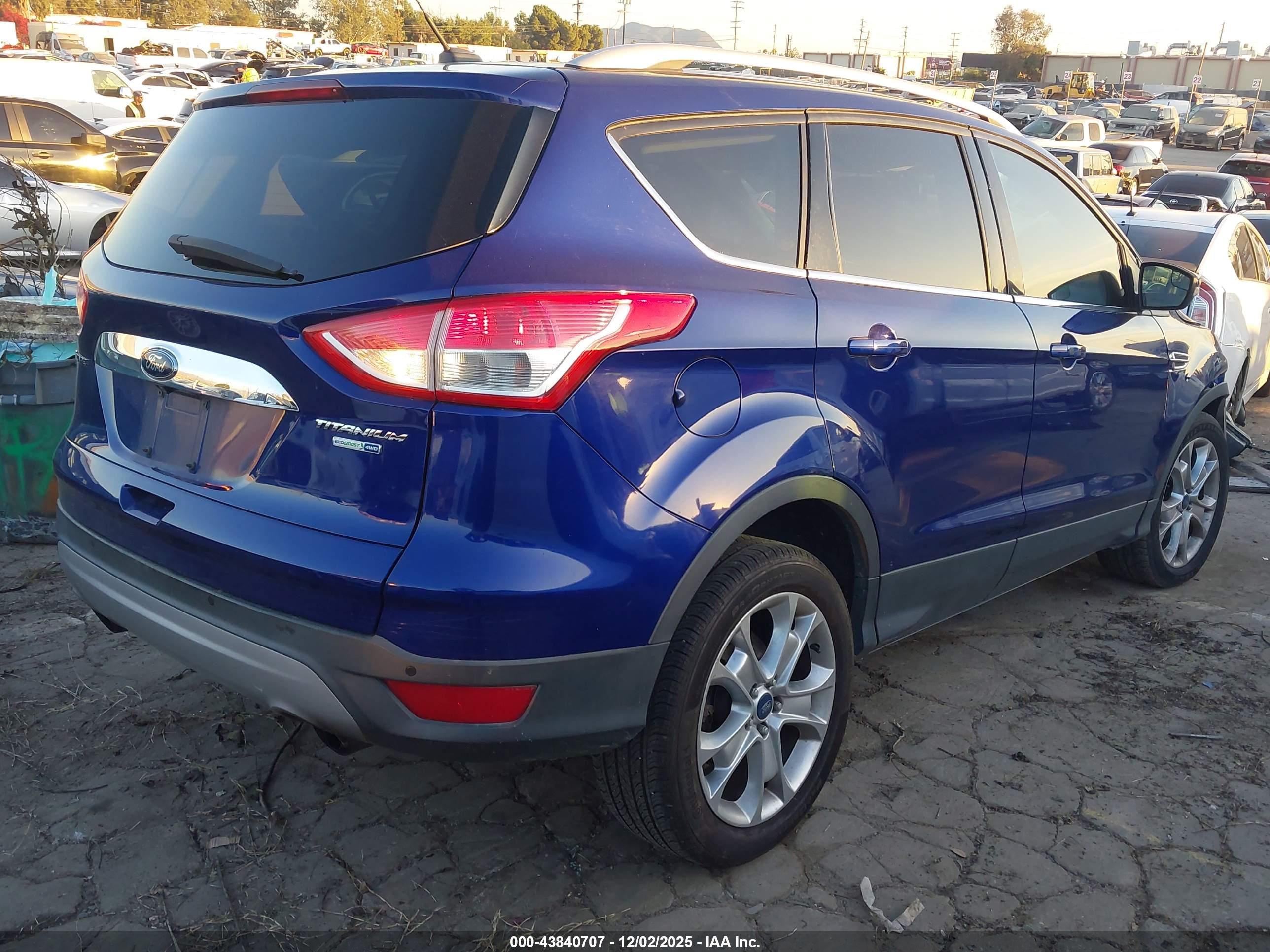 FORD ESCAPE image 4