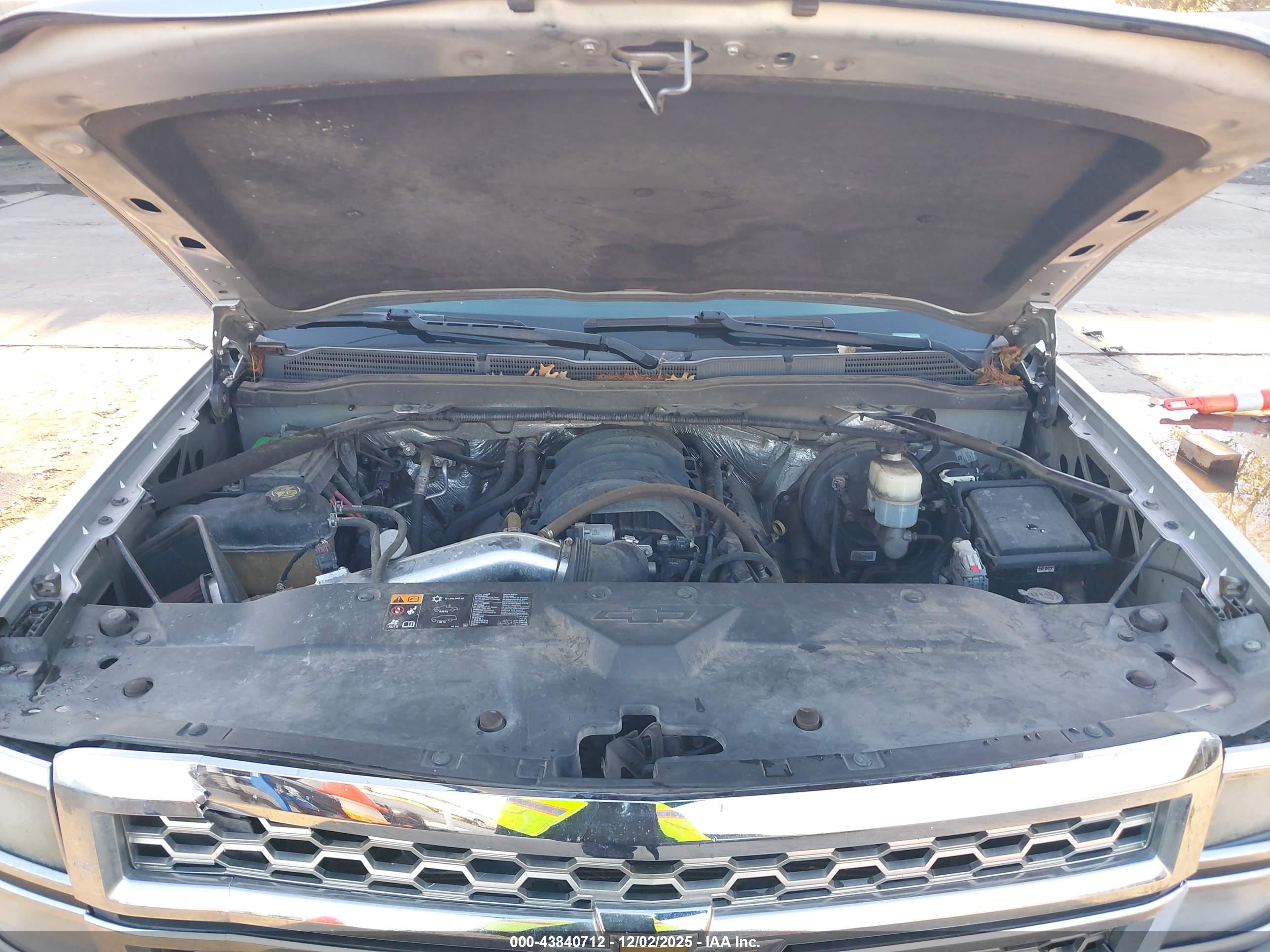 CHEVROLET SILVERADO image 10