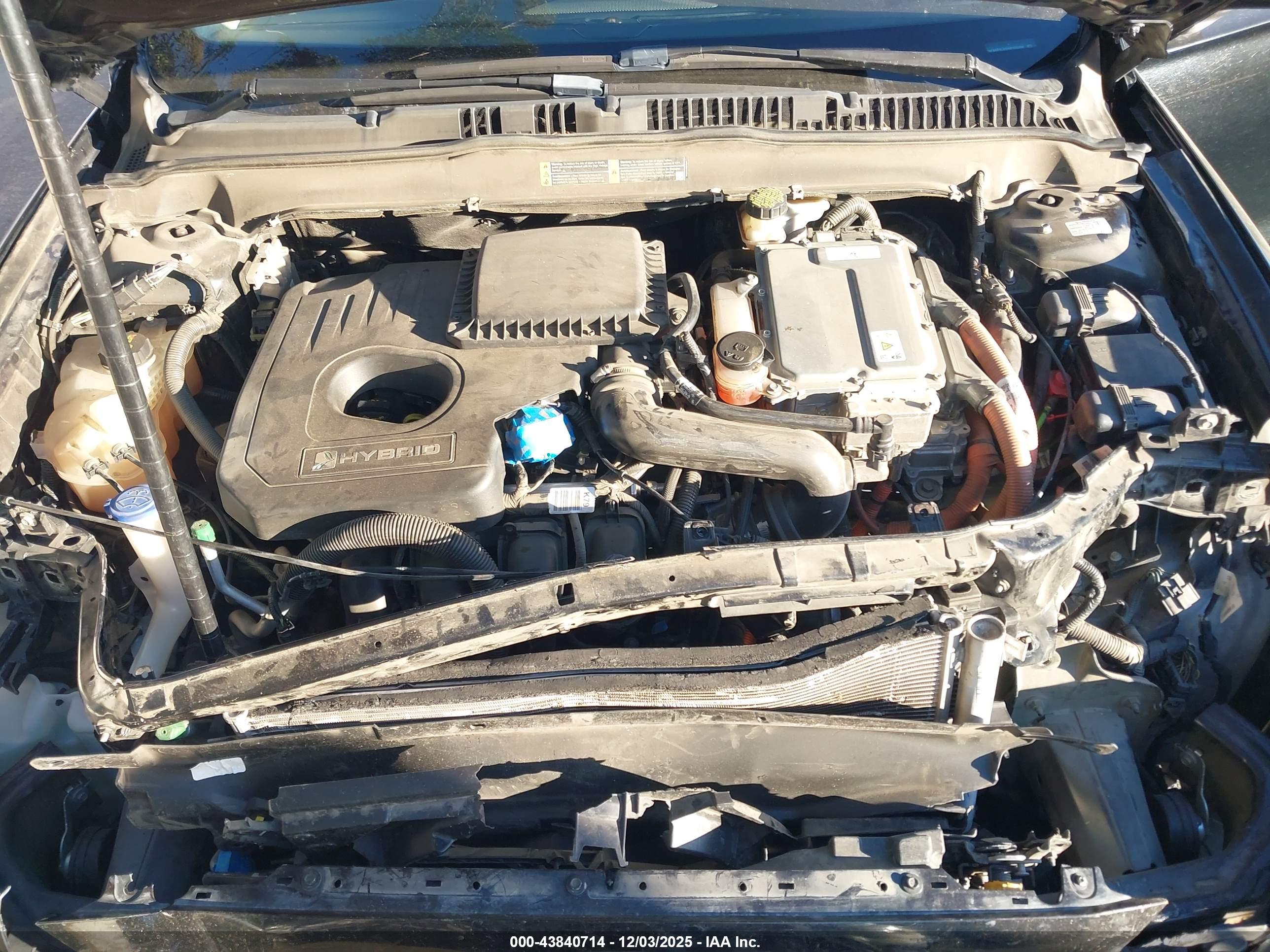 FORD FUSION image 10