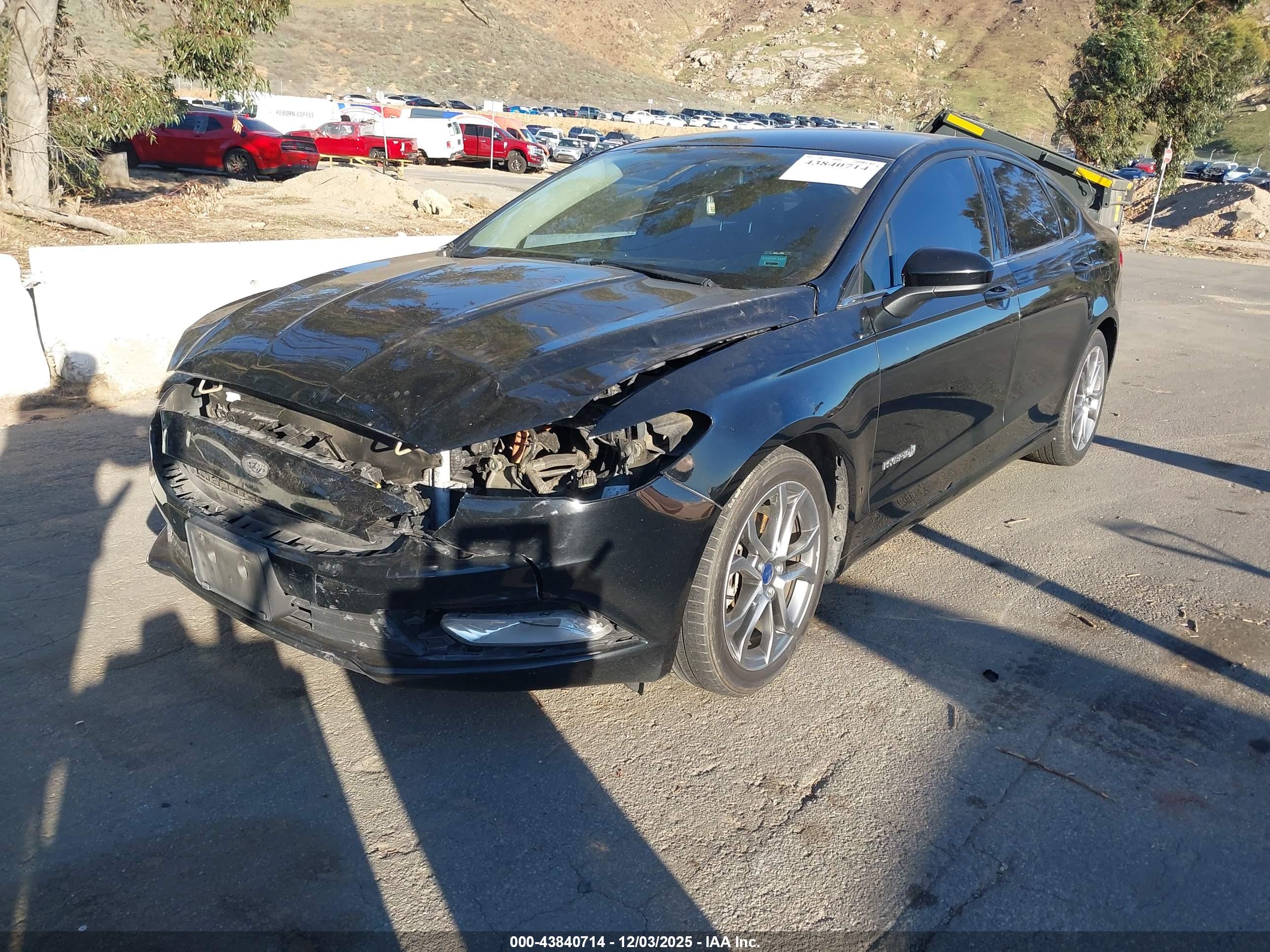 FORD FUSION image 2