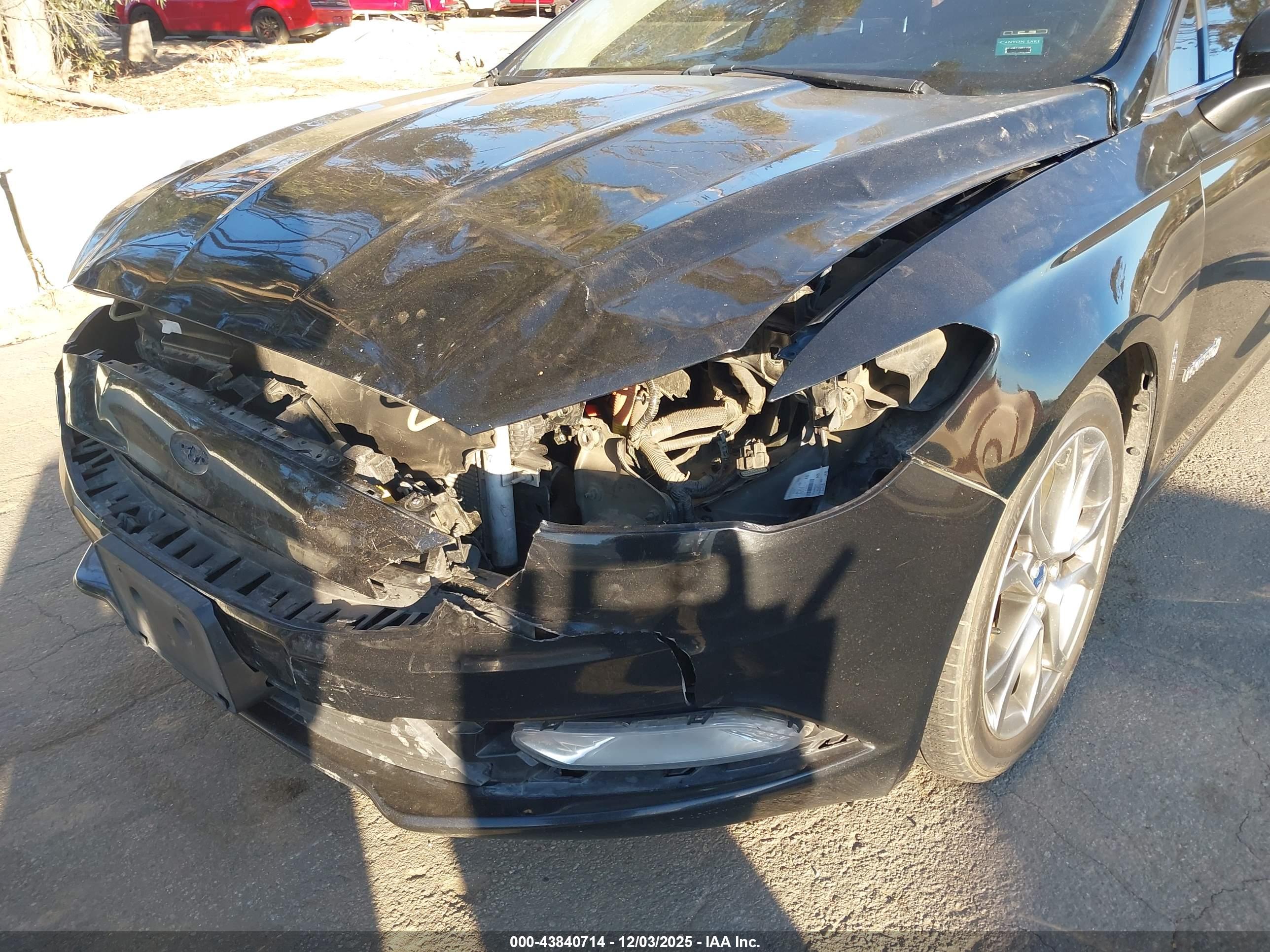 FORD FUSION image 6