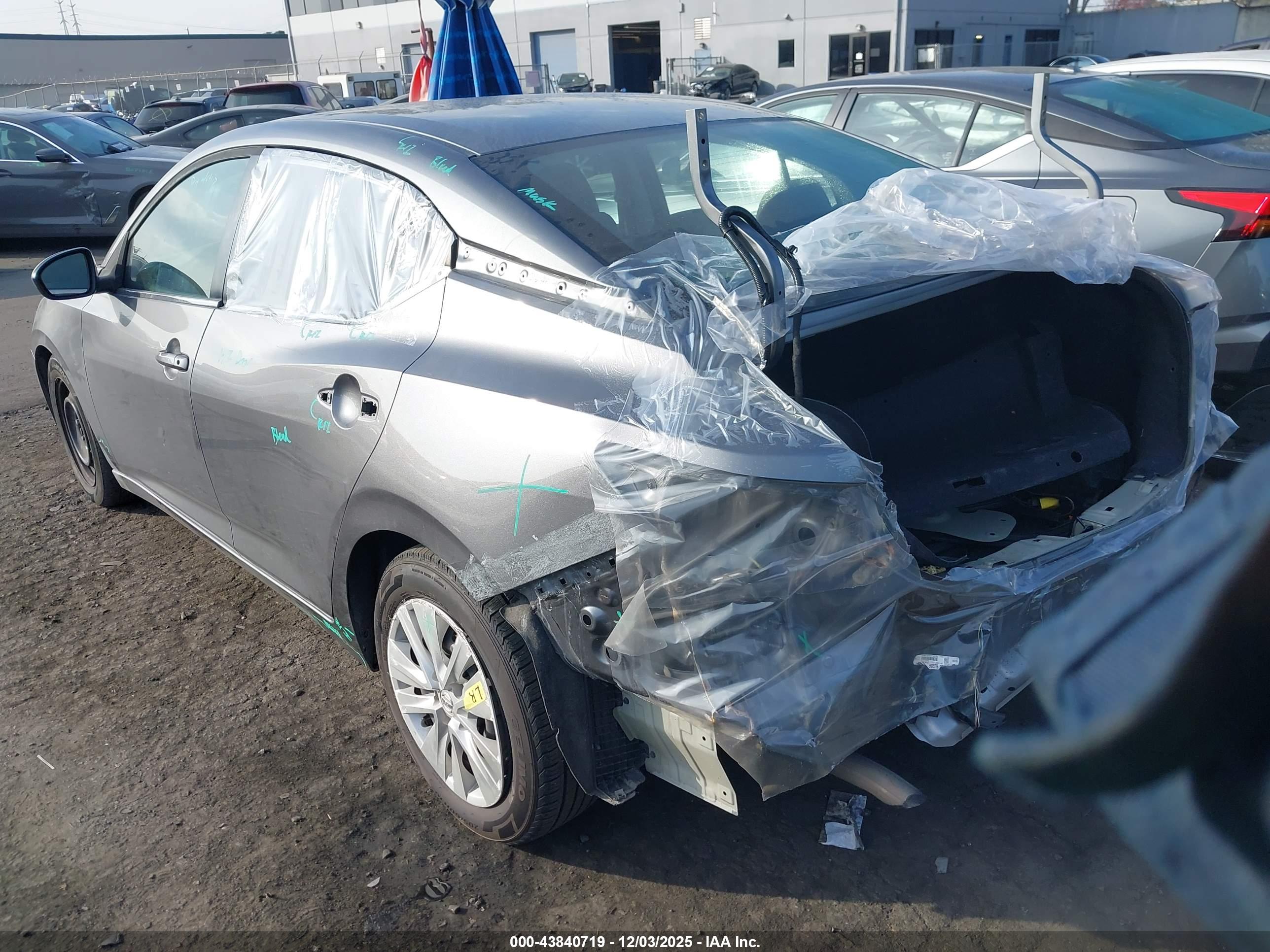 NISSAN SENTRA image 3