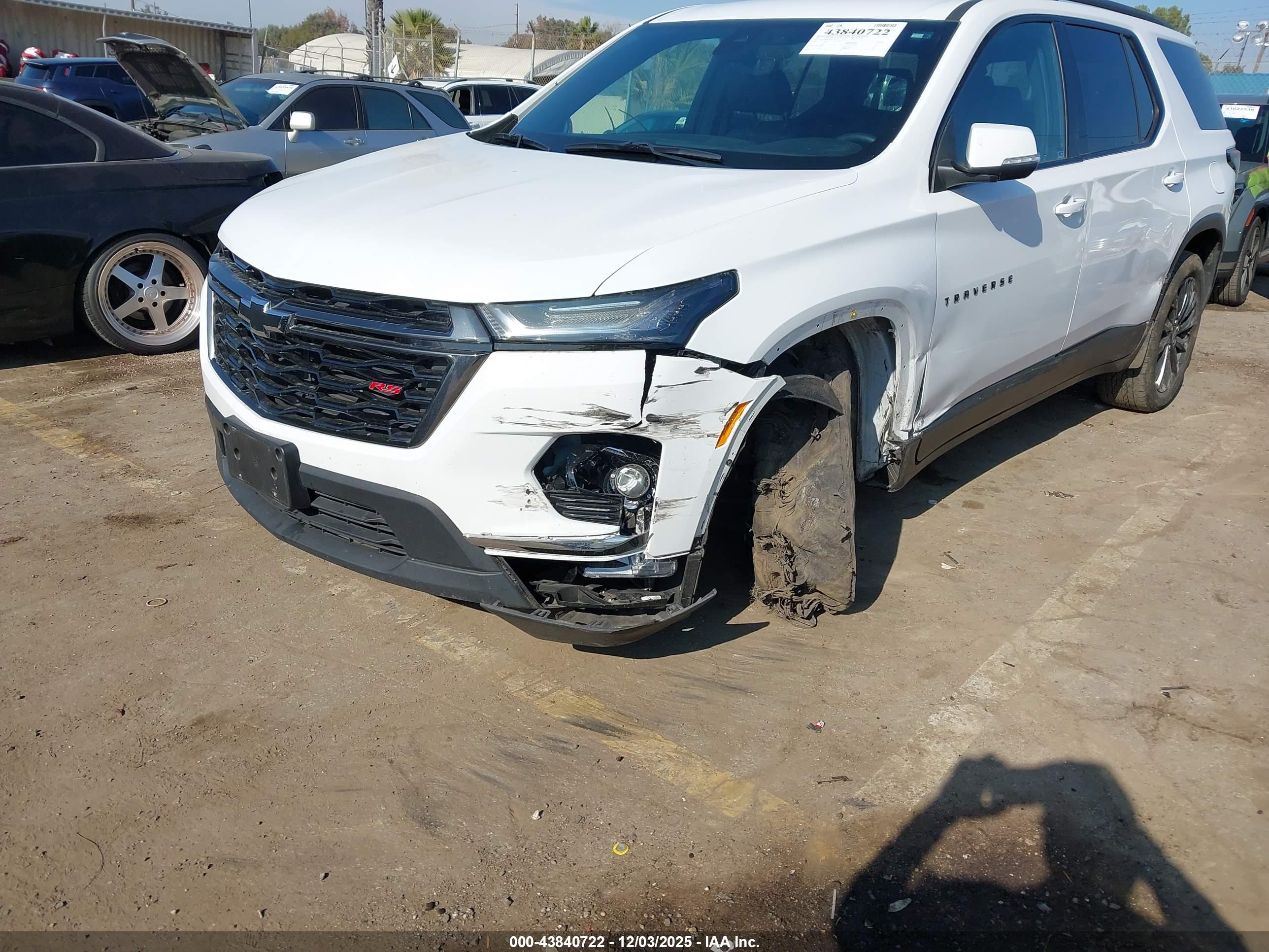 CHEVROLET TRAVERSE image 6