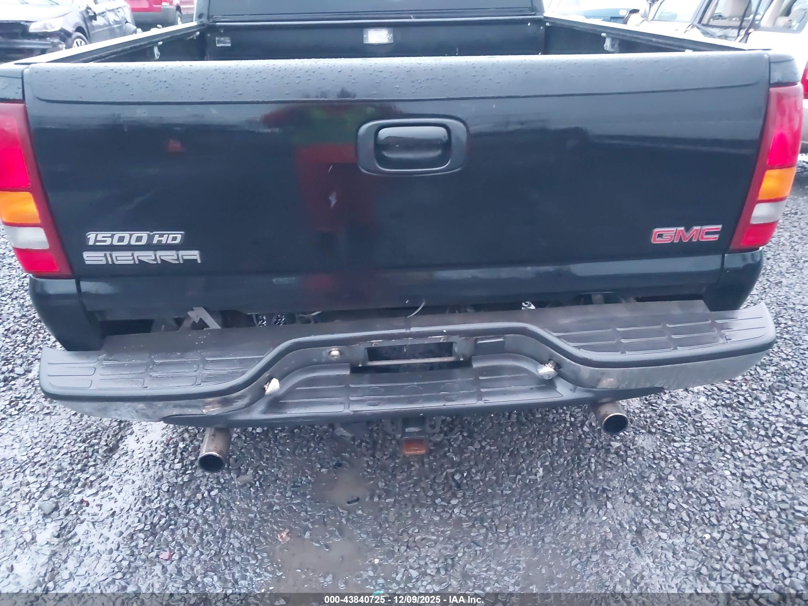 GMC SIERRA image 6