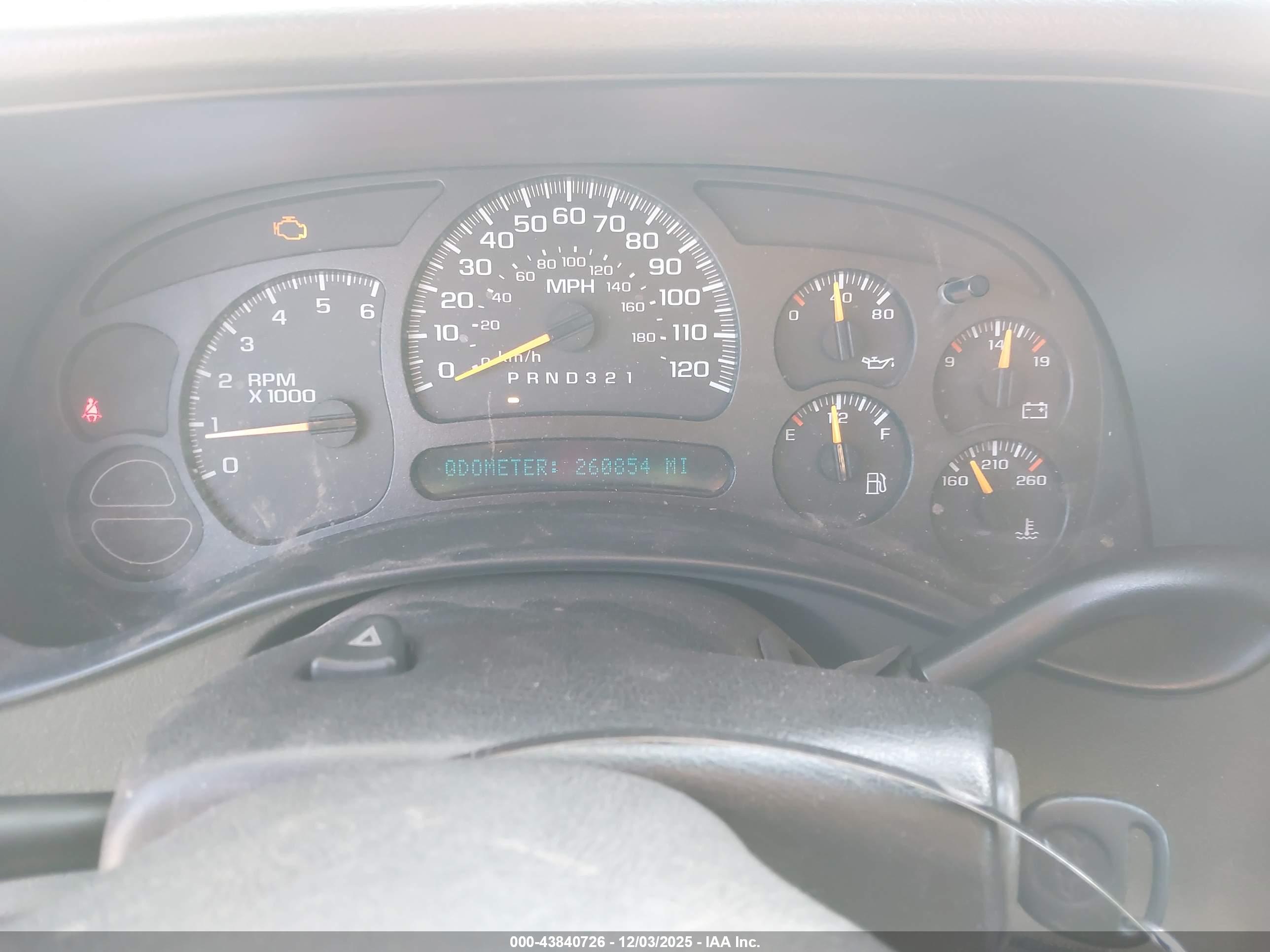 CHEVROLET SILVERADO image 7